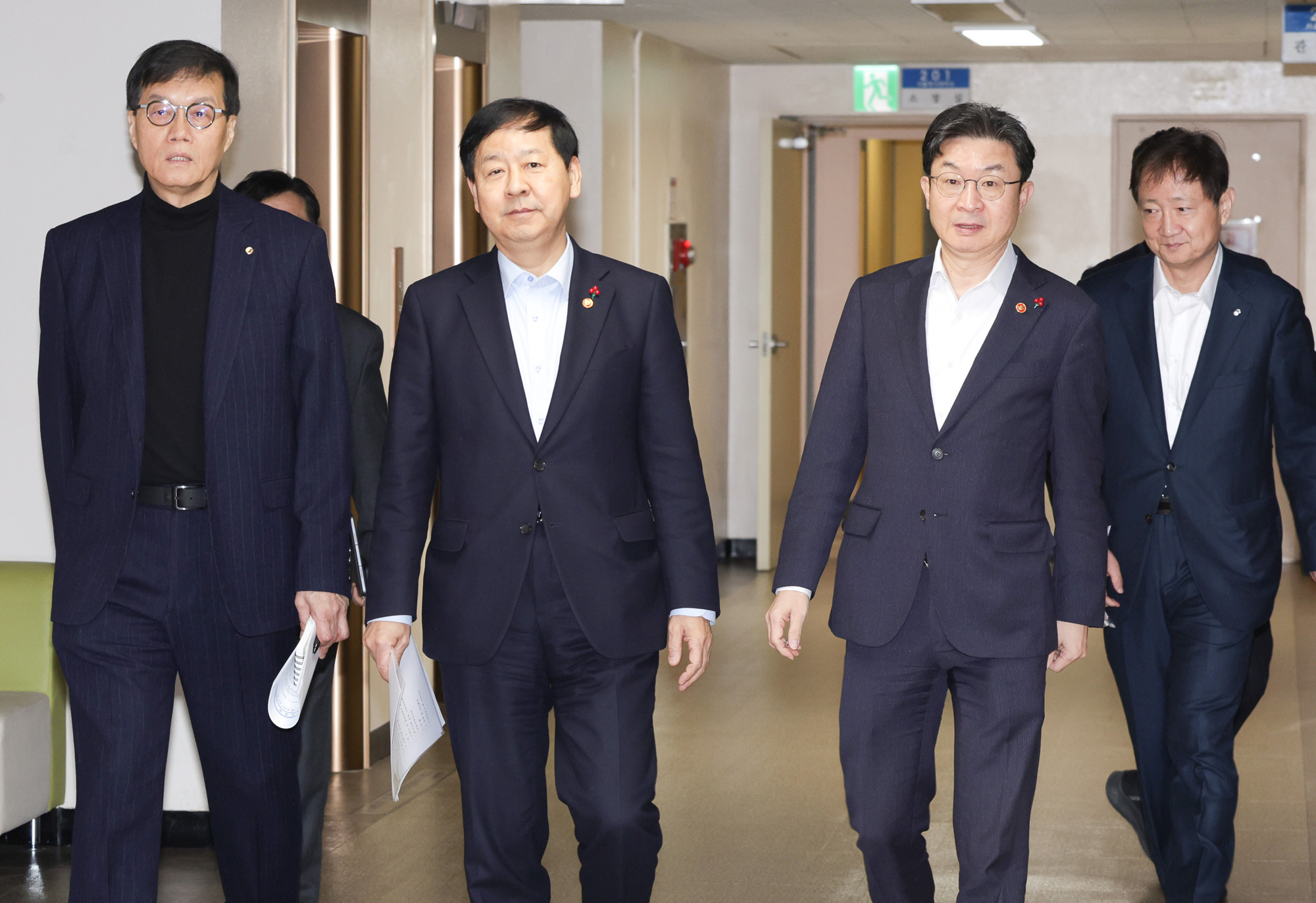 구윤철;부총리;확대 거시경제금융회의;이창용 한국은행 총재;구윤철 경제부총리;재정경제부 장관;이억원 금융위원회 위원장;이찬진 금융감독원 원장