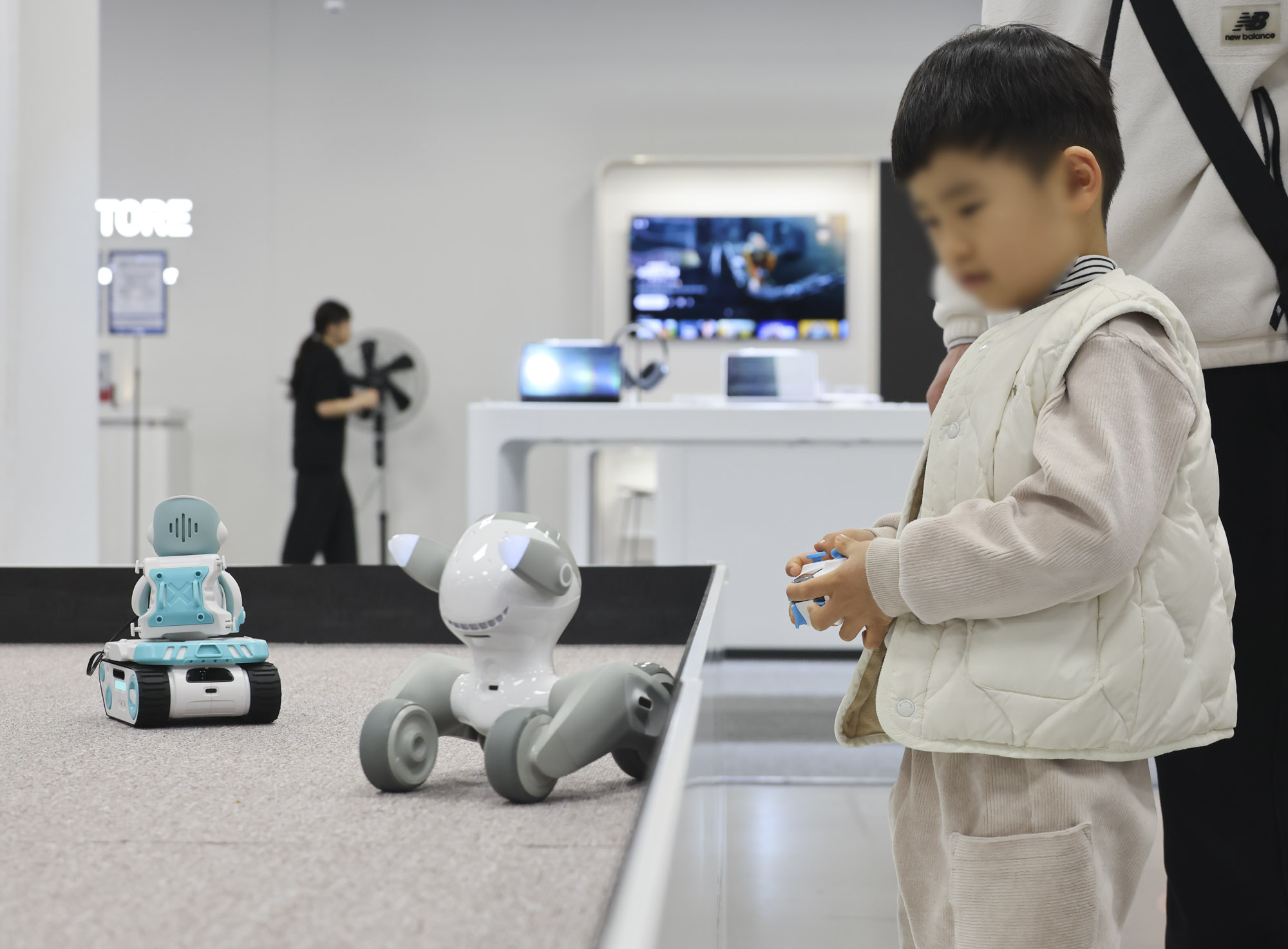 휴머노이드;로봇;로봇매장