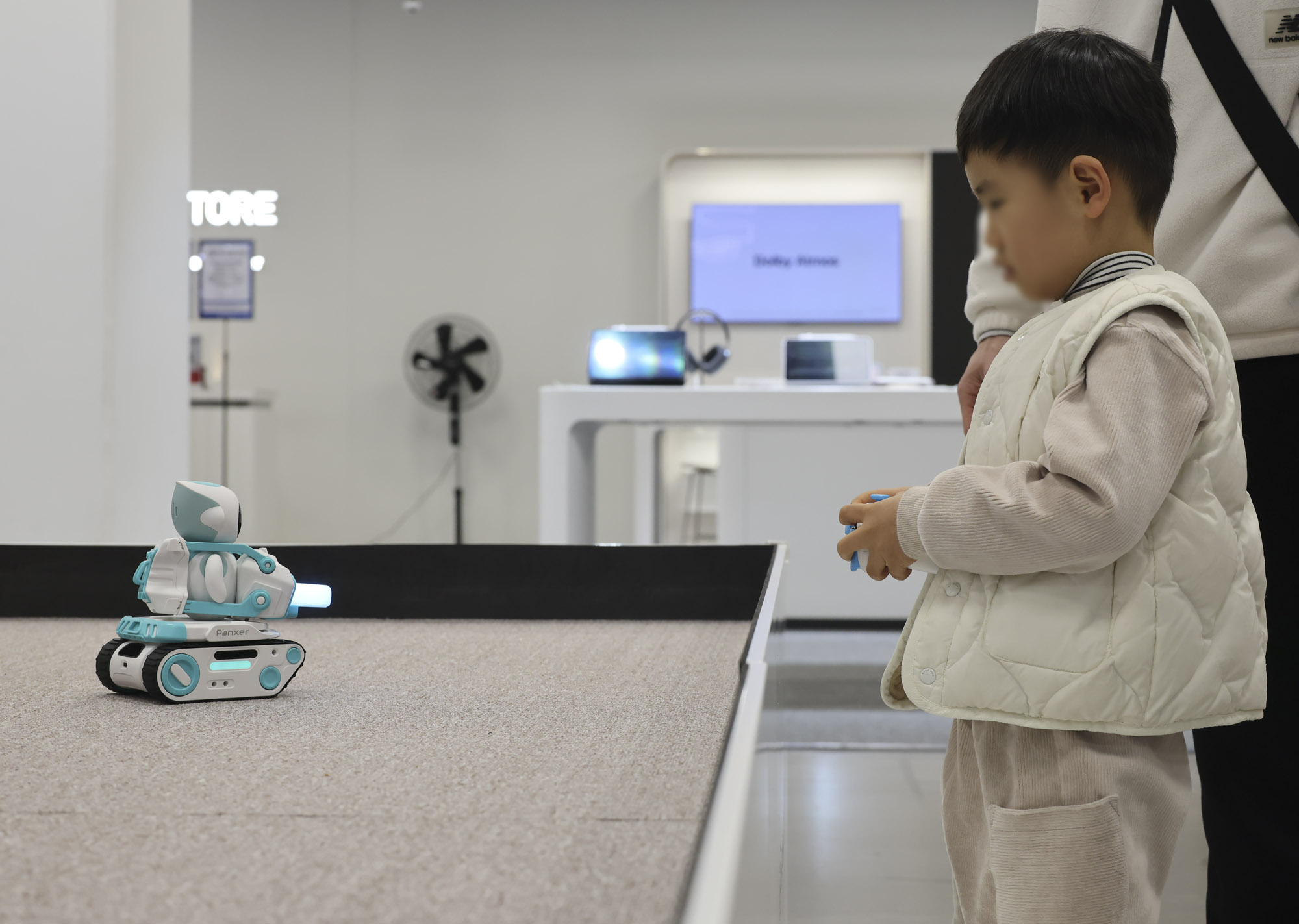 휴머노이드;로봇;로봇매장