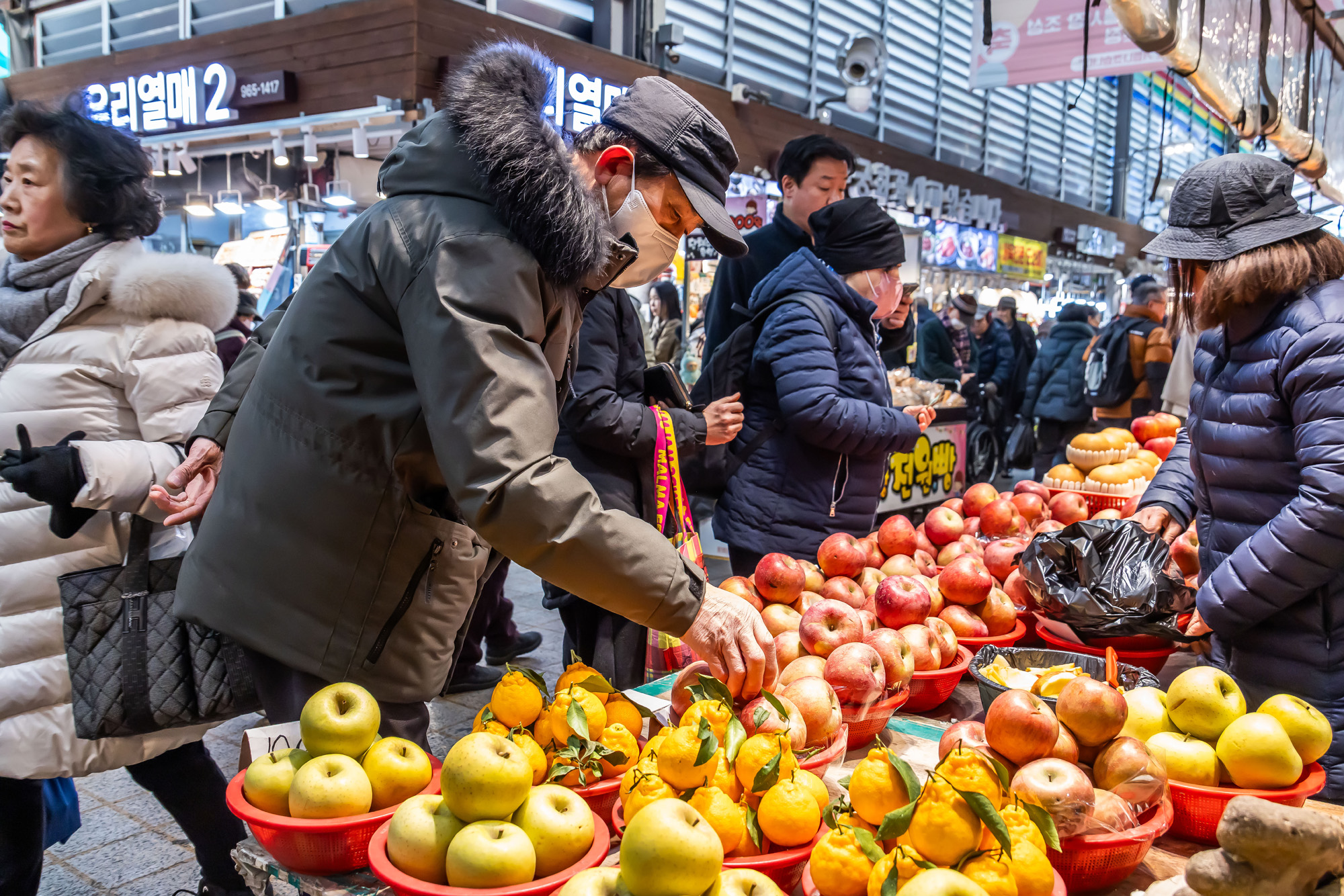 사회;세태;명절;명절스케치;설날;설전통시장스케치;청량리전통시장;설제수용품구매;설명절;설장보기