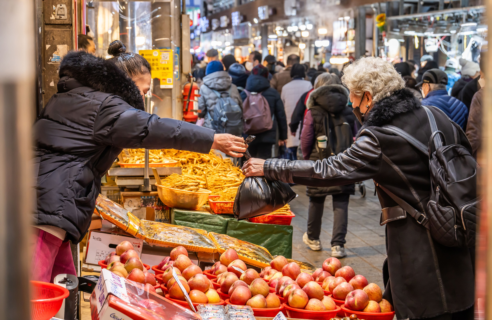 사회;세태;명절;명절스케치;설날;설전통시장스케치;청량리전통시장;설제수용품구매;설명절;설장보기