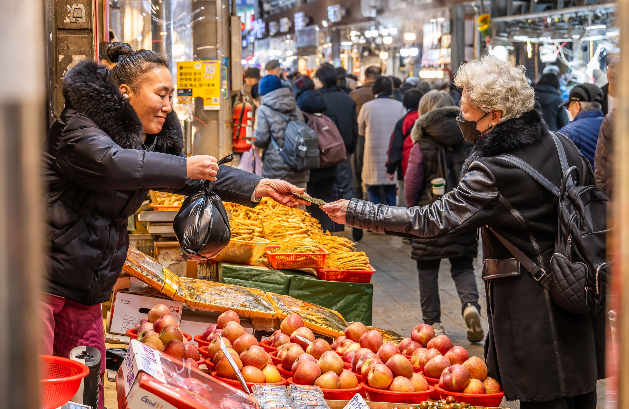 사회;세태;명절;명절스케치;설날;설전통시장스케치;청량리전통시장;설제수용품구매;설명절;설장보기