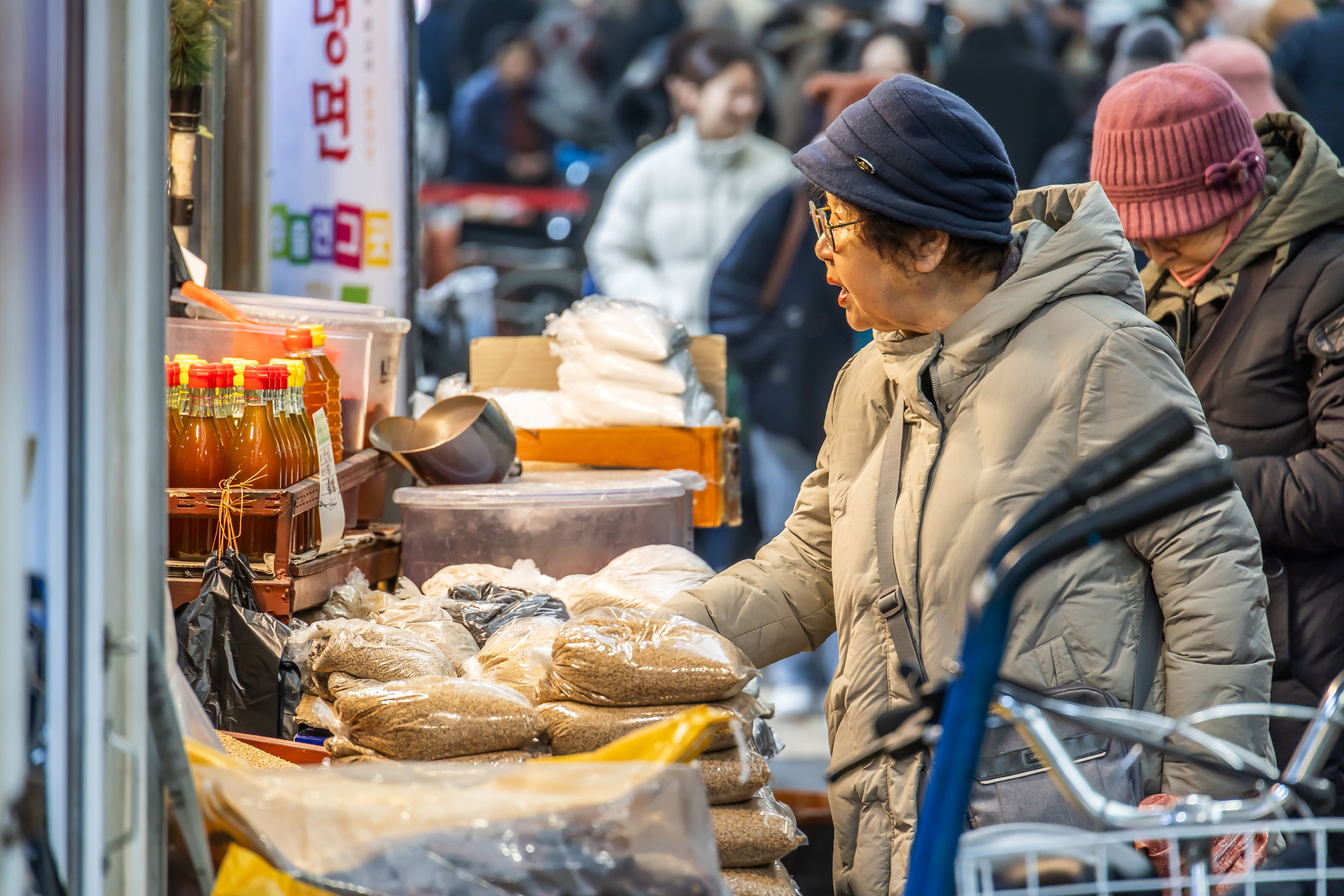 사회;세태;명절;명절스케치;설날;설전통시장스케치;경동시장;설제수용품구매;설명절;설장보기