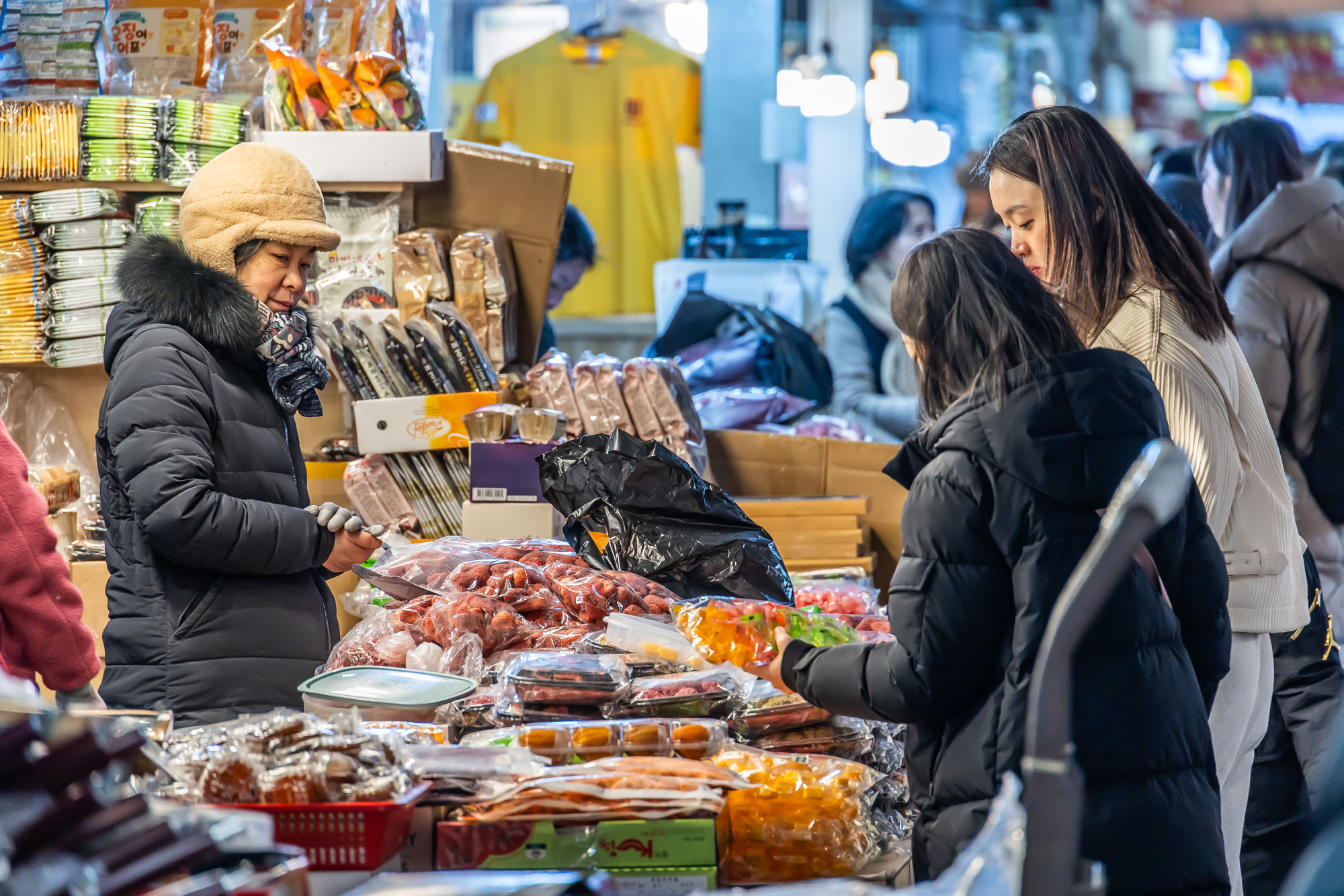 사회;세태;명절;명절스케치;설날;설전통시장스케치;광장시장;설제수용품구매;설명절;설장보기