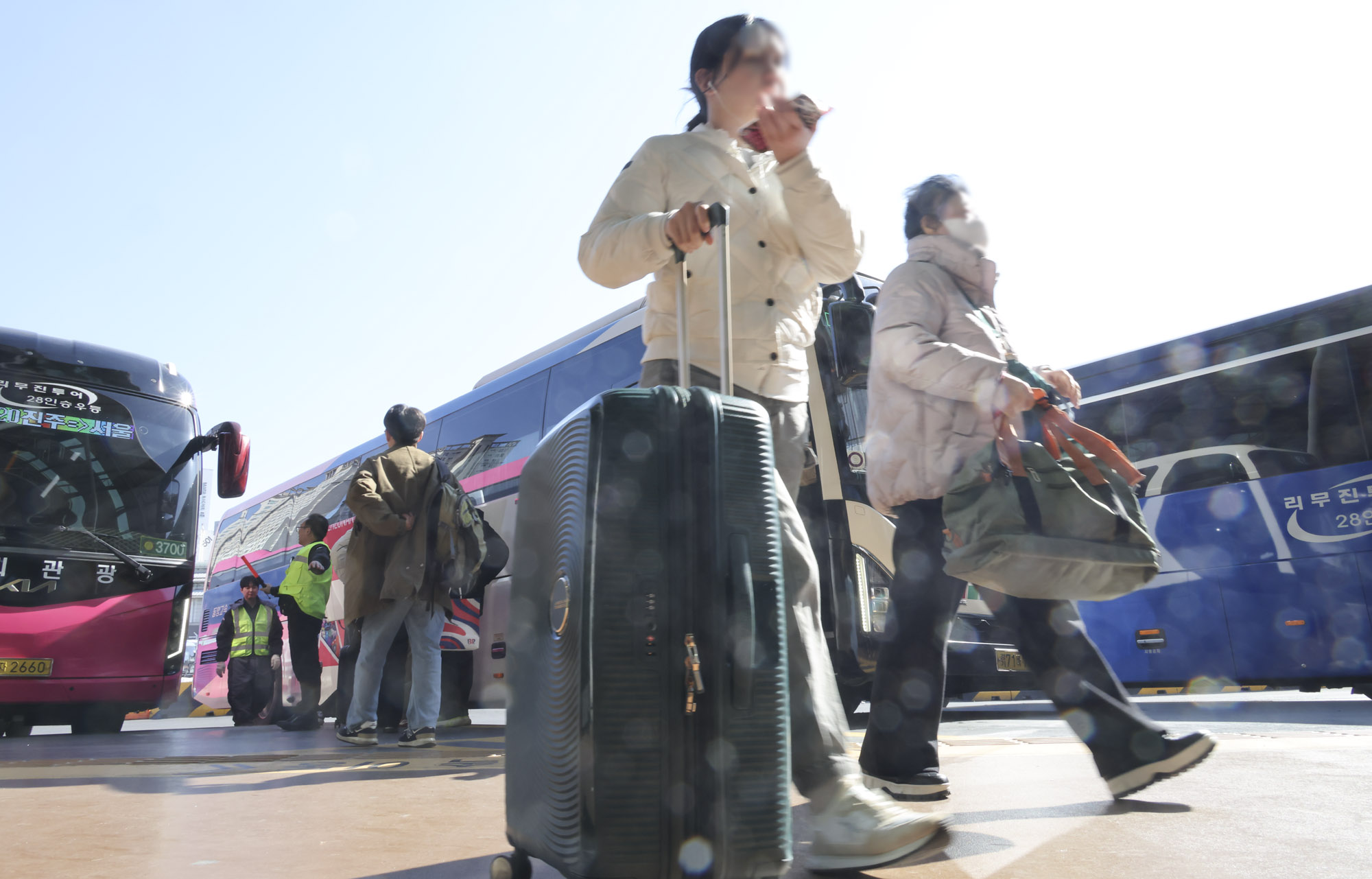 설연휴;귀경객;귀경길;고속버스터미널