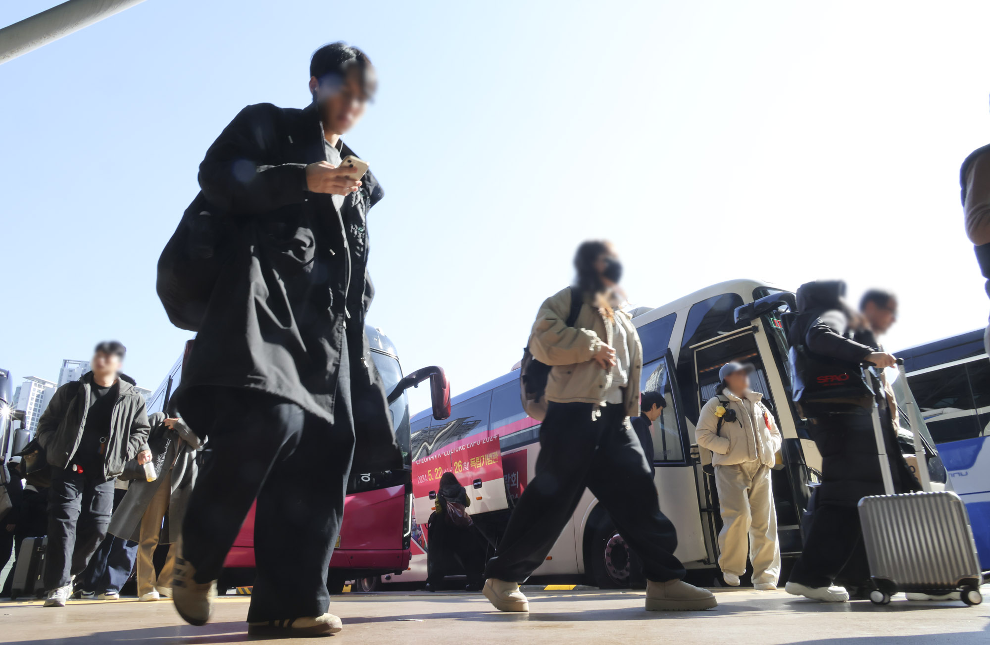 설연휴;귀경객;귀경길;고속버스터미널