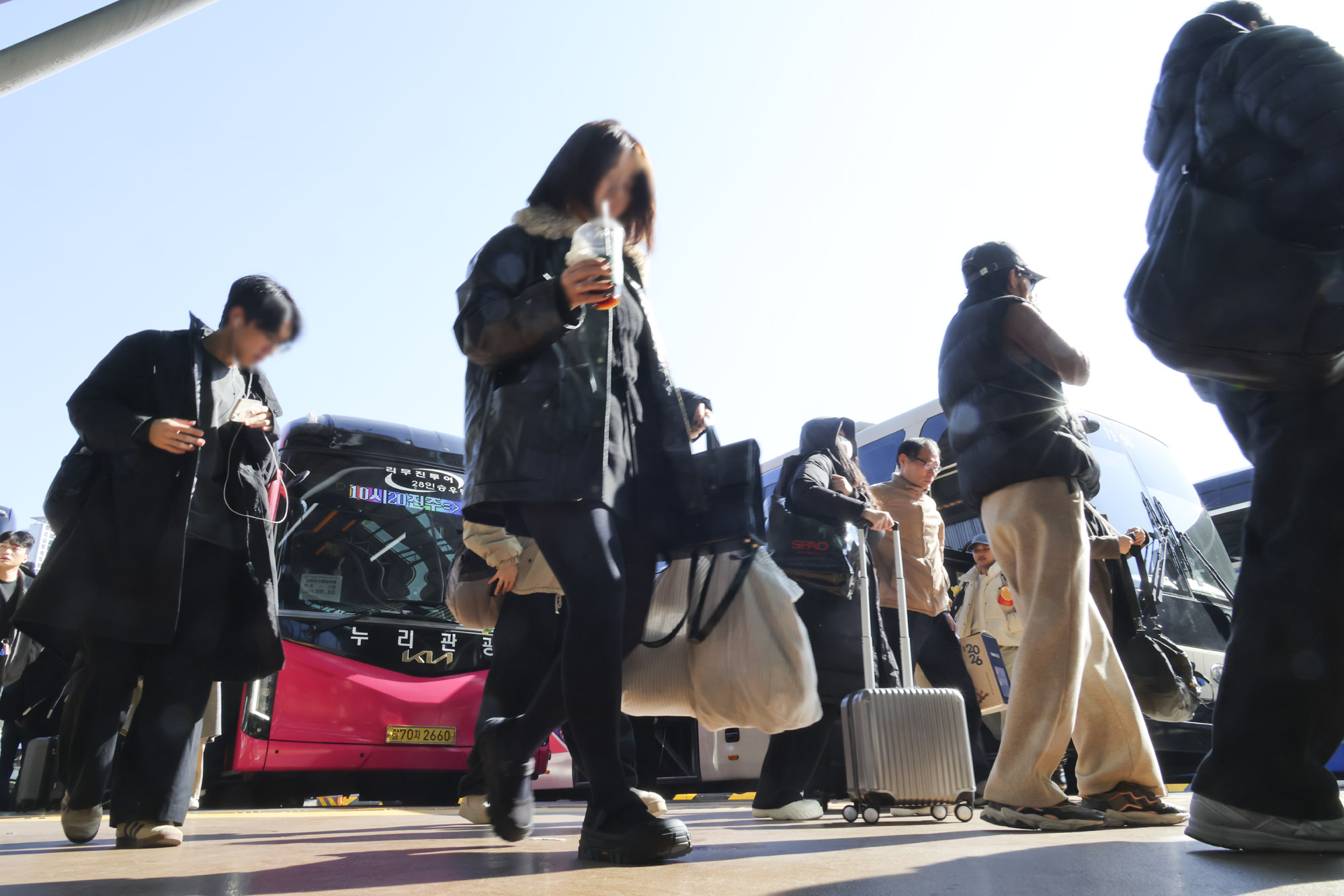 설연휴;귀경객;귀경길;고속버스터미널