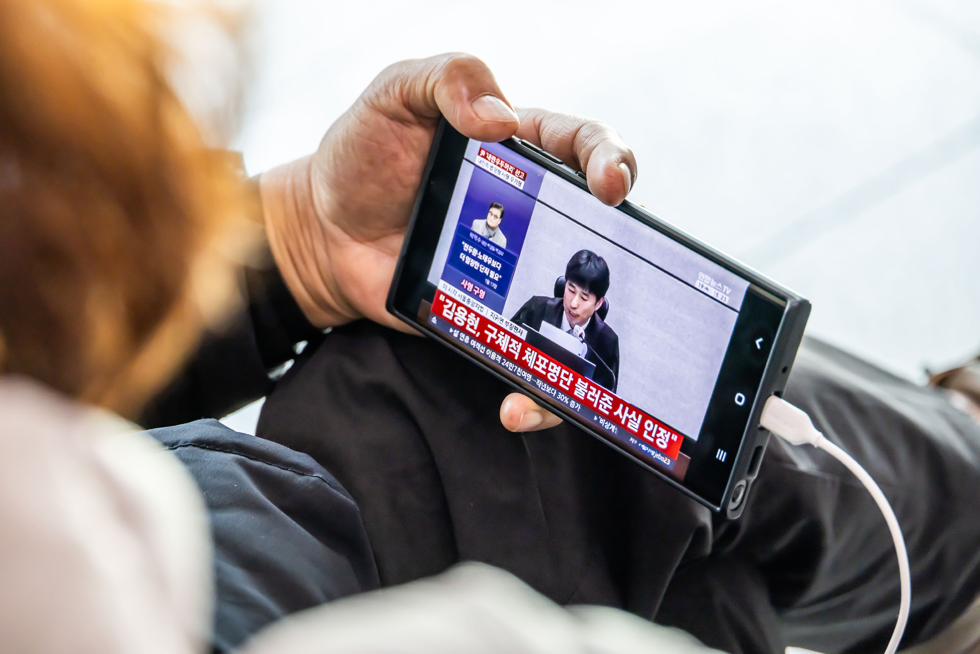 사회;인물;사건사고;윤석열;윤석열내란1심선고;지귀연재판부;서울역TV시청시민들;윤석열내란우두머리선고