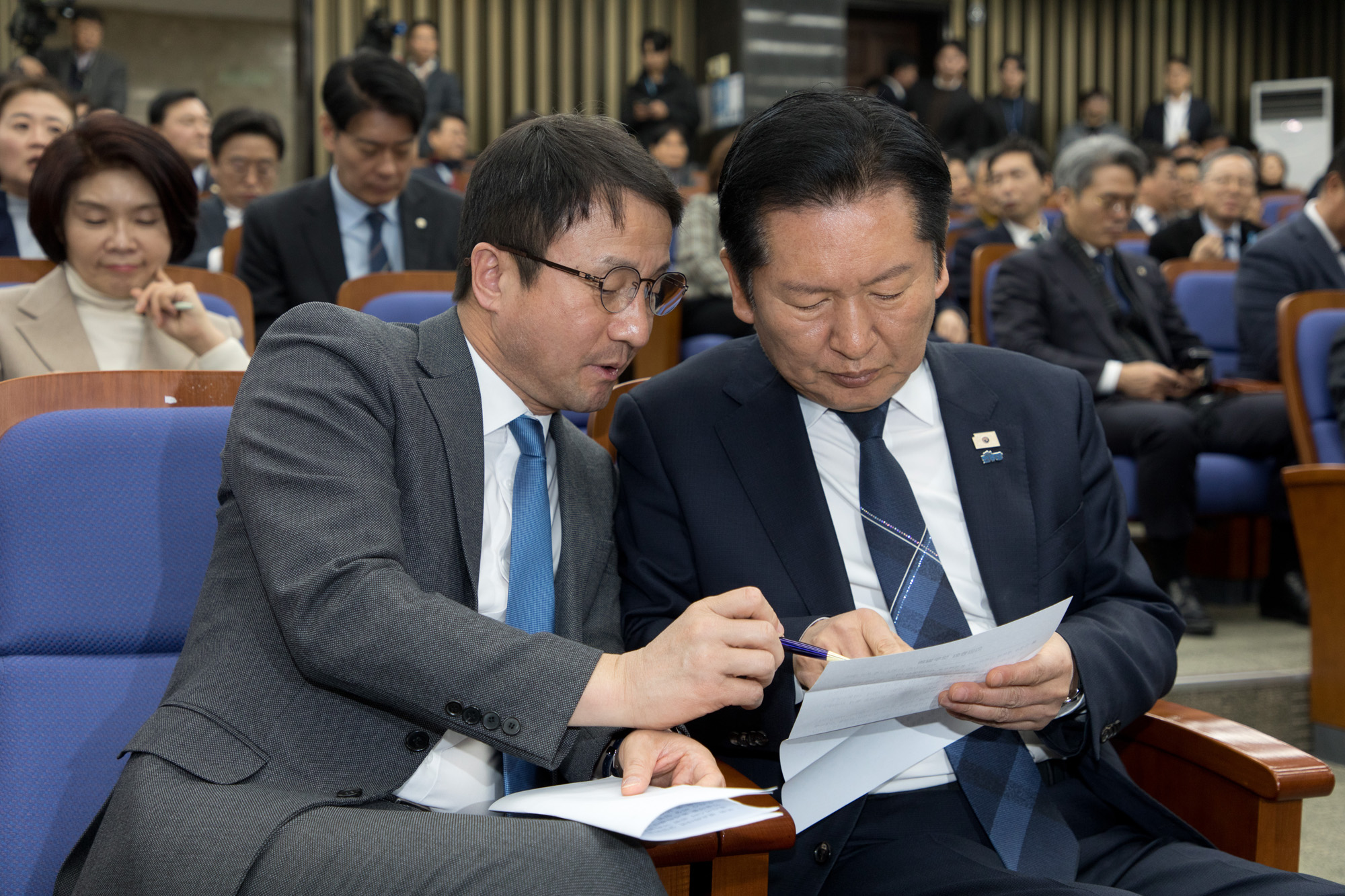 정치;정당;더불어민주당;의원총회