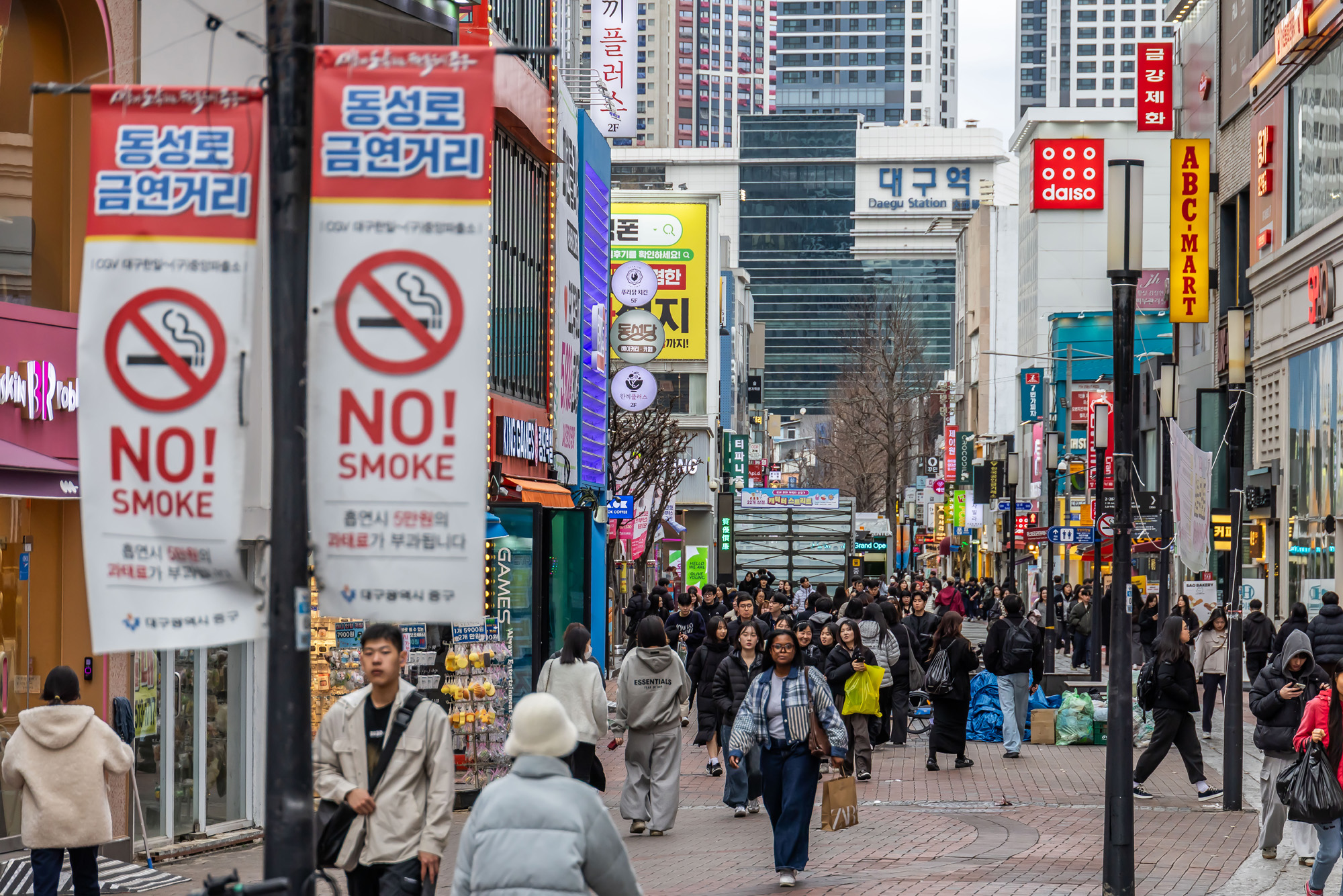 정치;영남권민심;국민의힘텃밭;국민의힘TK민심;대구민심;대구서문시장;대구동성로;동대구역;보수지역민심;보수의심장대구;보수의방어선대구