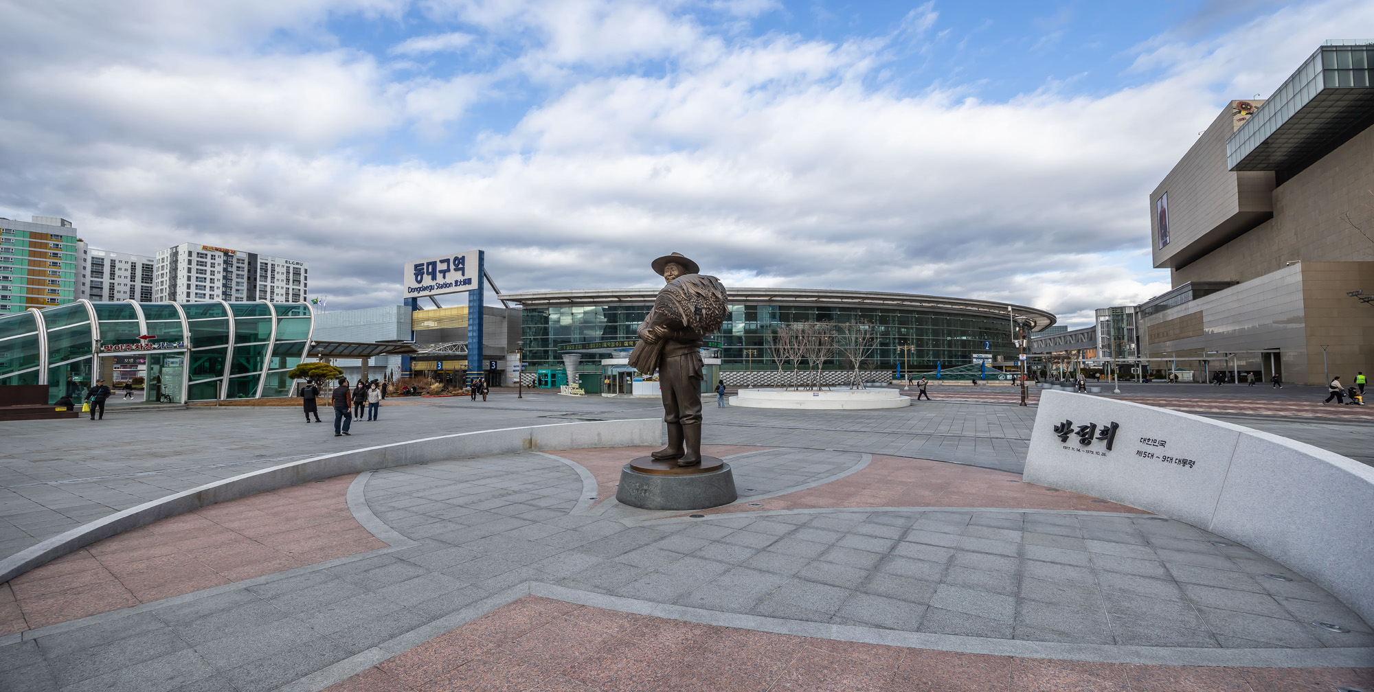 정치;영남권민심;국민의힘텃밭;국민의힘TK민심;대구민심;대구서문시장;대구동성로;동대구역;보수지역민심;보수의심장대구;보수의방어선대구