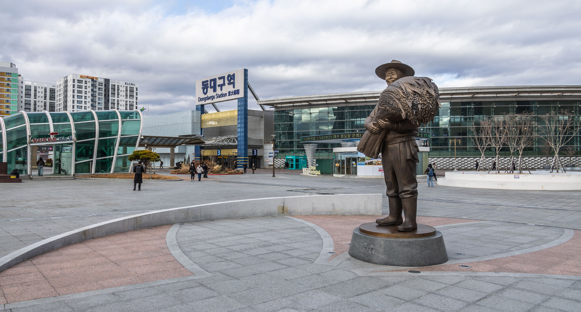 정치;영남권민심;국민의힘텃밭;국민의힘TK민심;대구민심;대구서문시장;대구동성로;동대구역;보수지역민심;보수의심장대구;보수의방어선대구