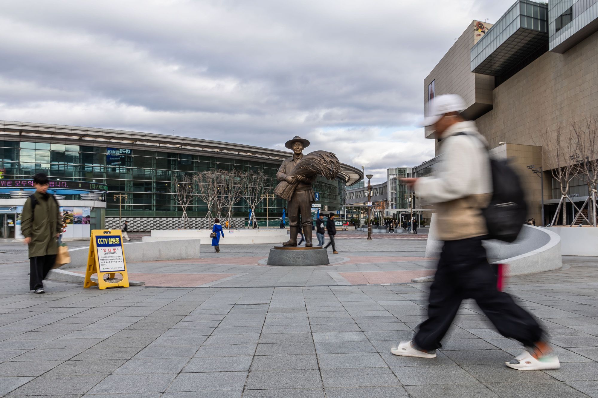 정치;영남권민심;국민의힘텃밭;국민의힘TK민심;대구민심;대구서문시장;대구동성로;동대구역;보수지역민심;보수의심장대구;보수의방어선대구