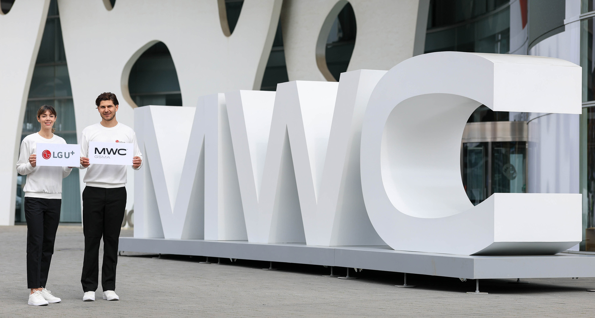 경제;모바일월드콩그레스2026;모바일월드;홍범식 LG유플러스 대표;노태문 삼성전자사장;MWC