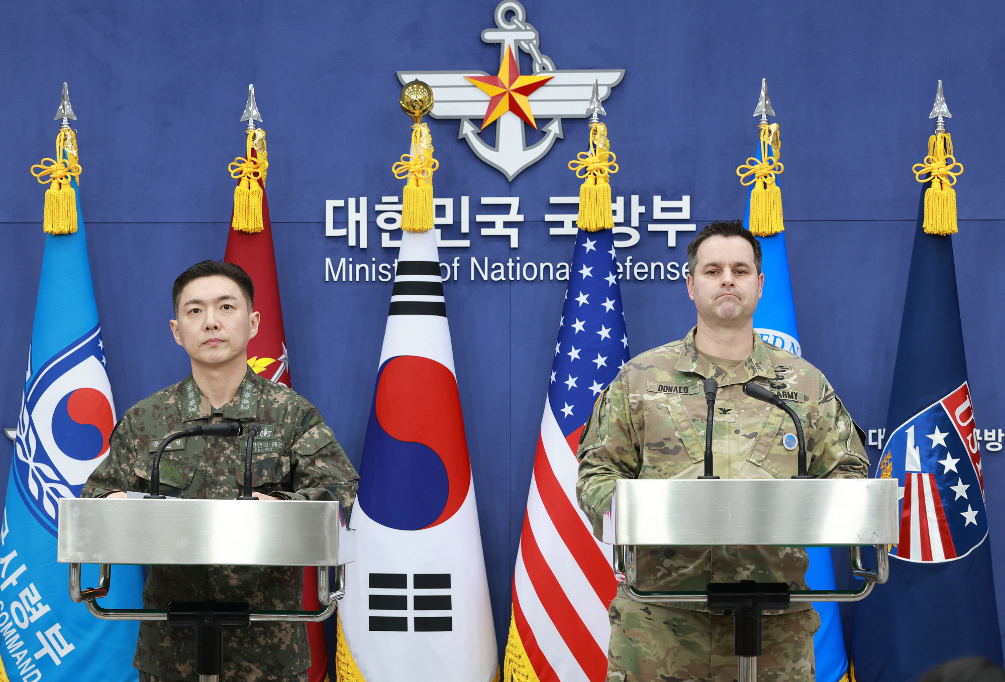 정치;국방부;FS연습한미공동브리핑;장도영 합동참모본부 공보실장;라이언 도날드 주한미군사 공보실장;자유의방패연습