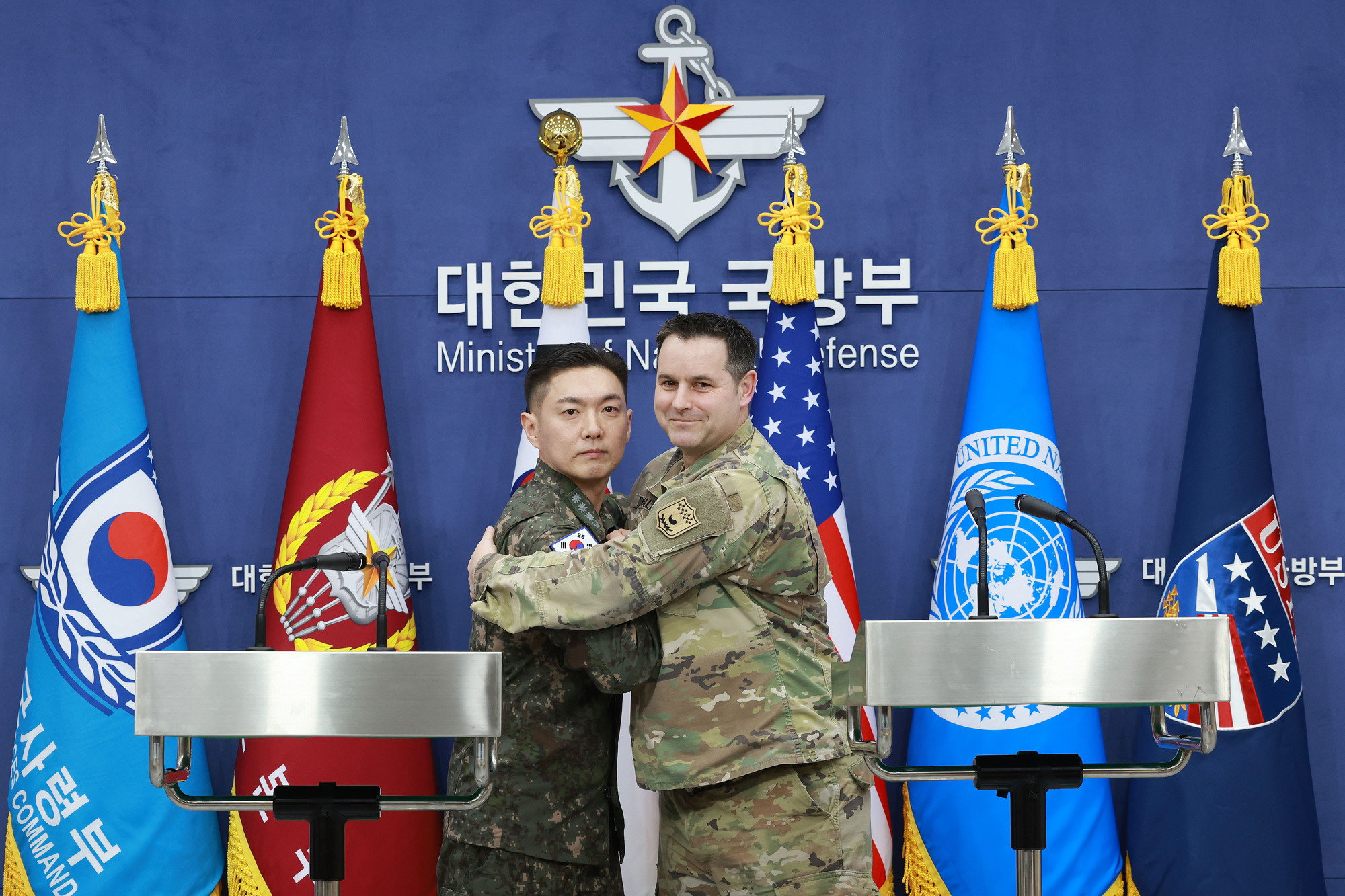 정치;국방부;FS연습한미공동브리핑;장도영 합동참모본부 공보실장;라이언 도날드 주한미군사 공보실장;자유의방패연습