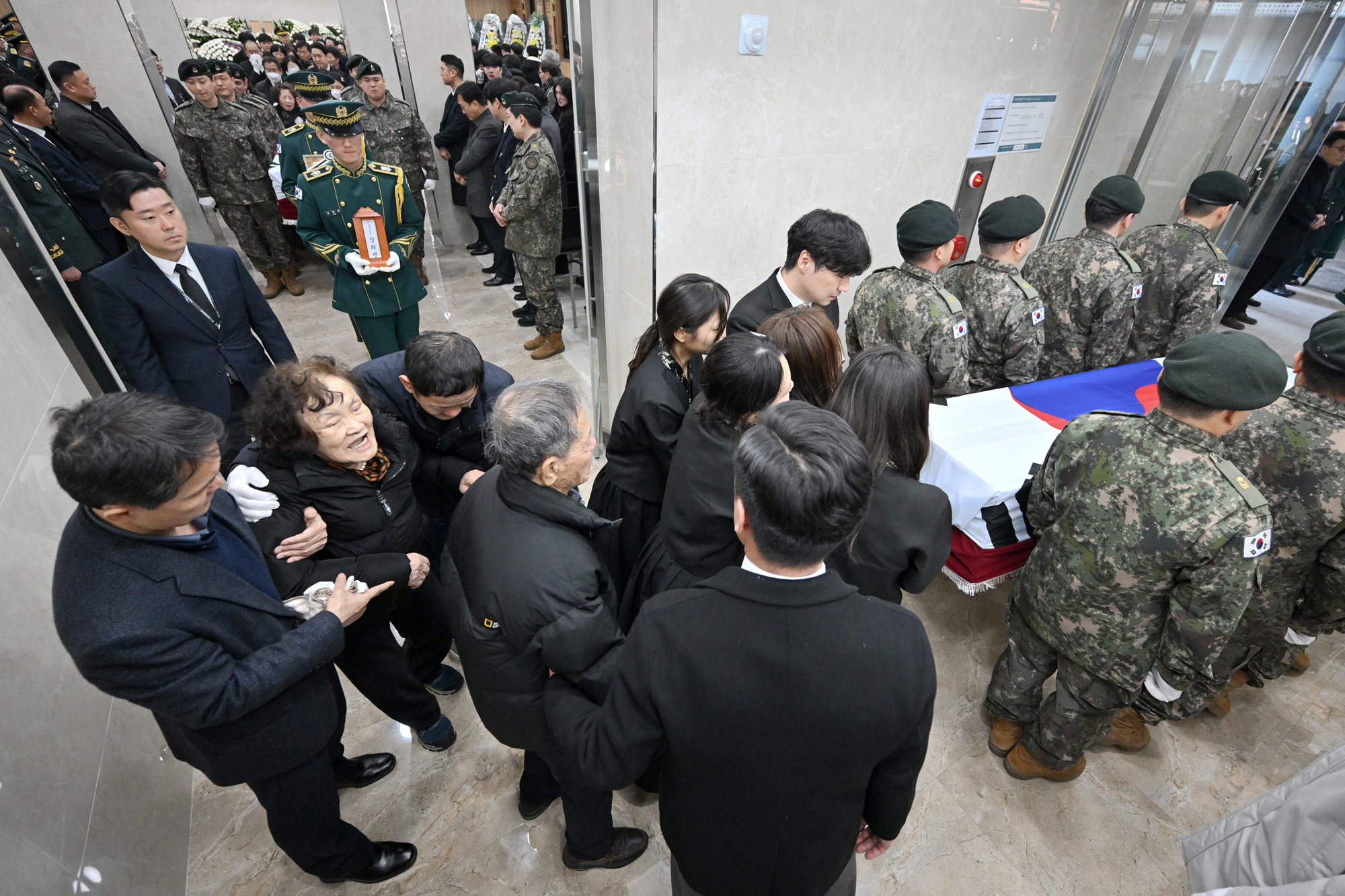 정치;사회;육군항공기사고순직자영결식;코브라헬기추락