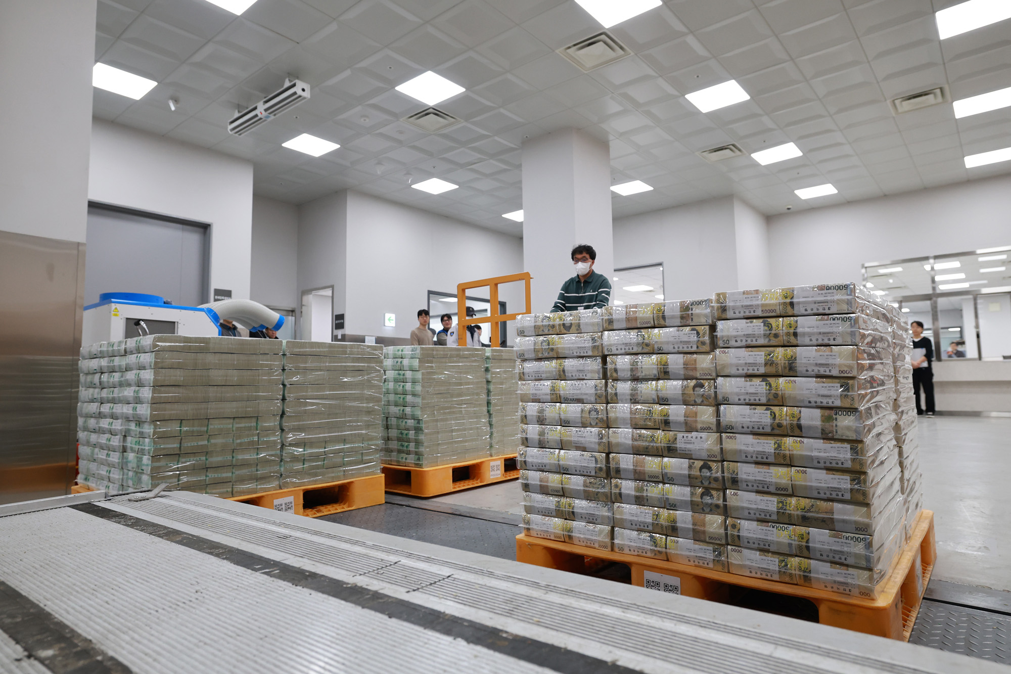 경제;사회;한국은행;설자금방출;한국은행현급;한국설화폐공급;은행현금방출