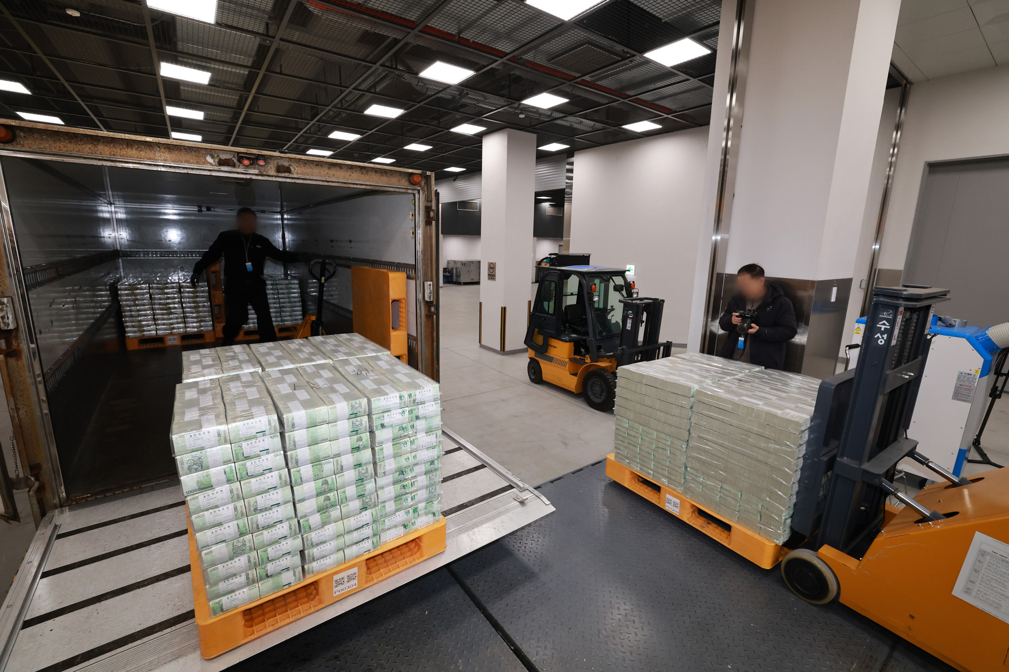 경제;사회;한국은행;설자금방출;한국은행현급;한국설화폐공급;은행현금방출