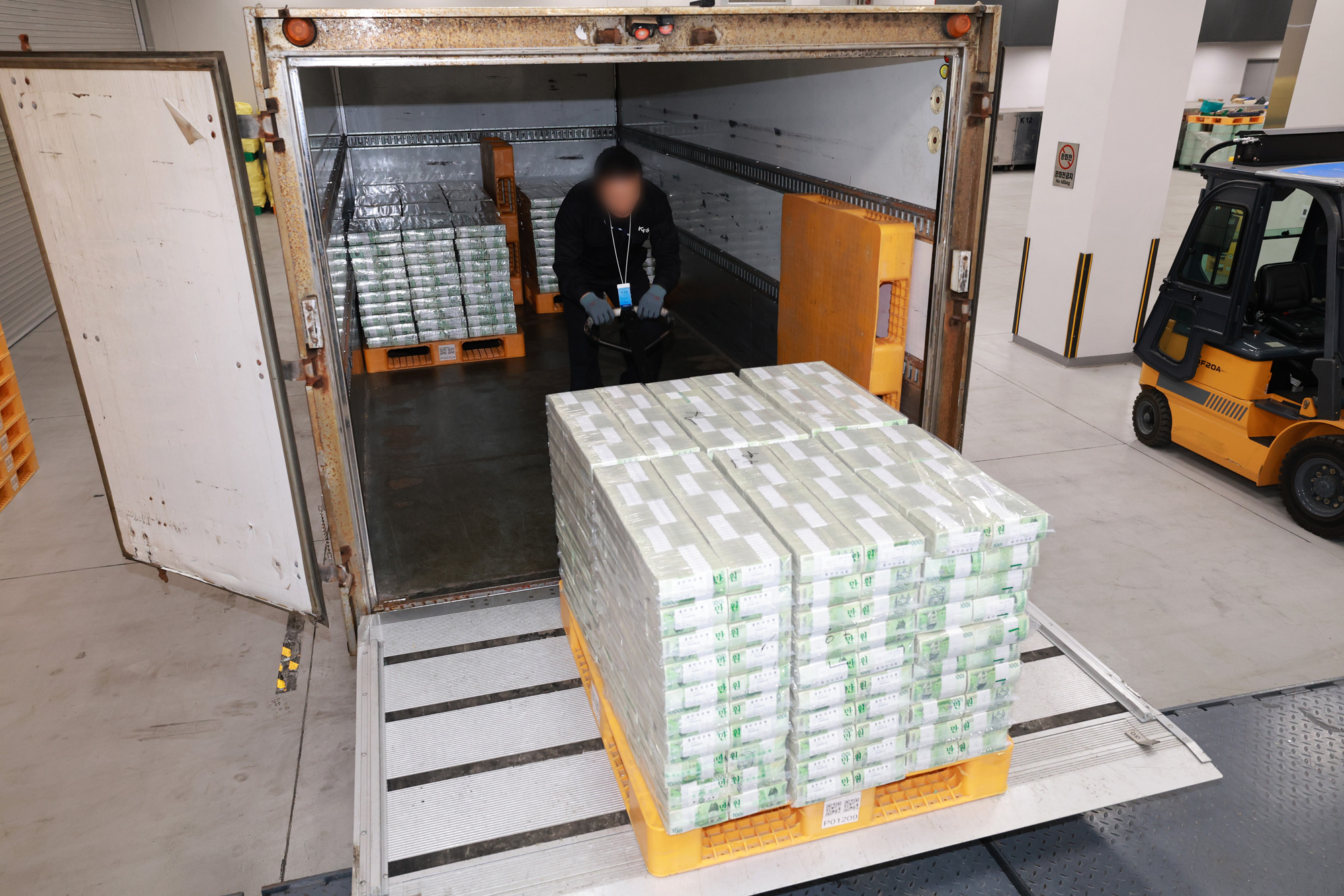 경제;사회;한국은행;설자금방출;한국은행현급;한국설화폐공급;은행현금방출