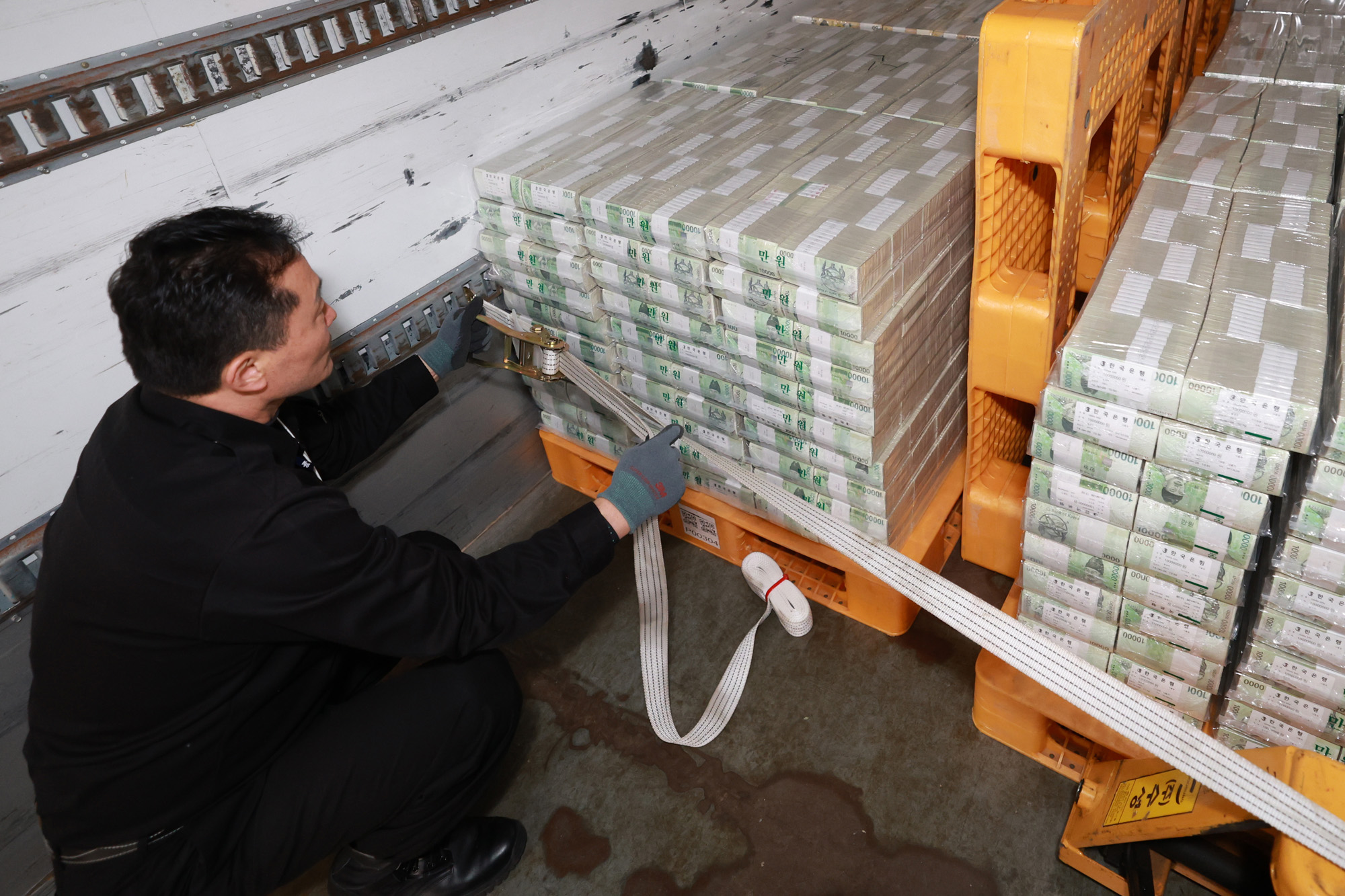 경제;사회;한국은행;설자금방출;한국은행현급;한국설화폐공급;은행현금방출