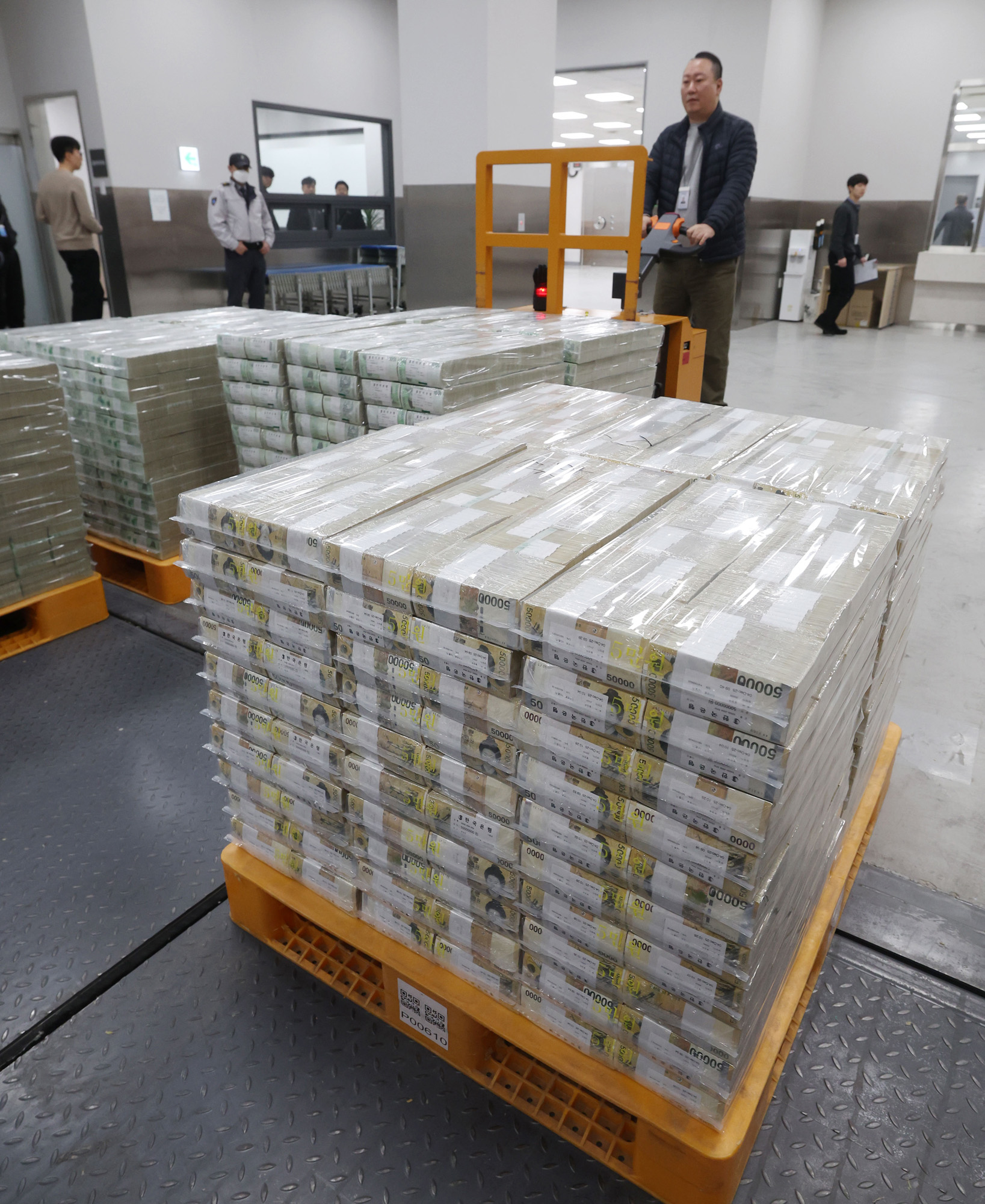 경제;사회;한국은행;설자금방출;한국은행현급;한국설화폐공급;은행현금방출