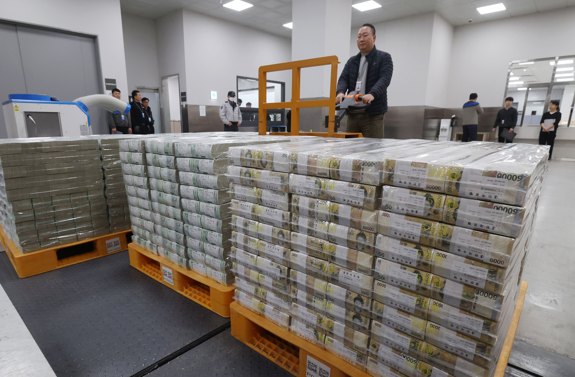 경제;사회;한국은행;설자금방출;한국은행현급;한국설화폐공급;은행현금방출