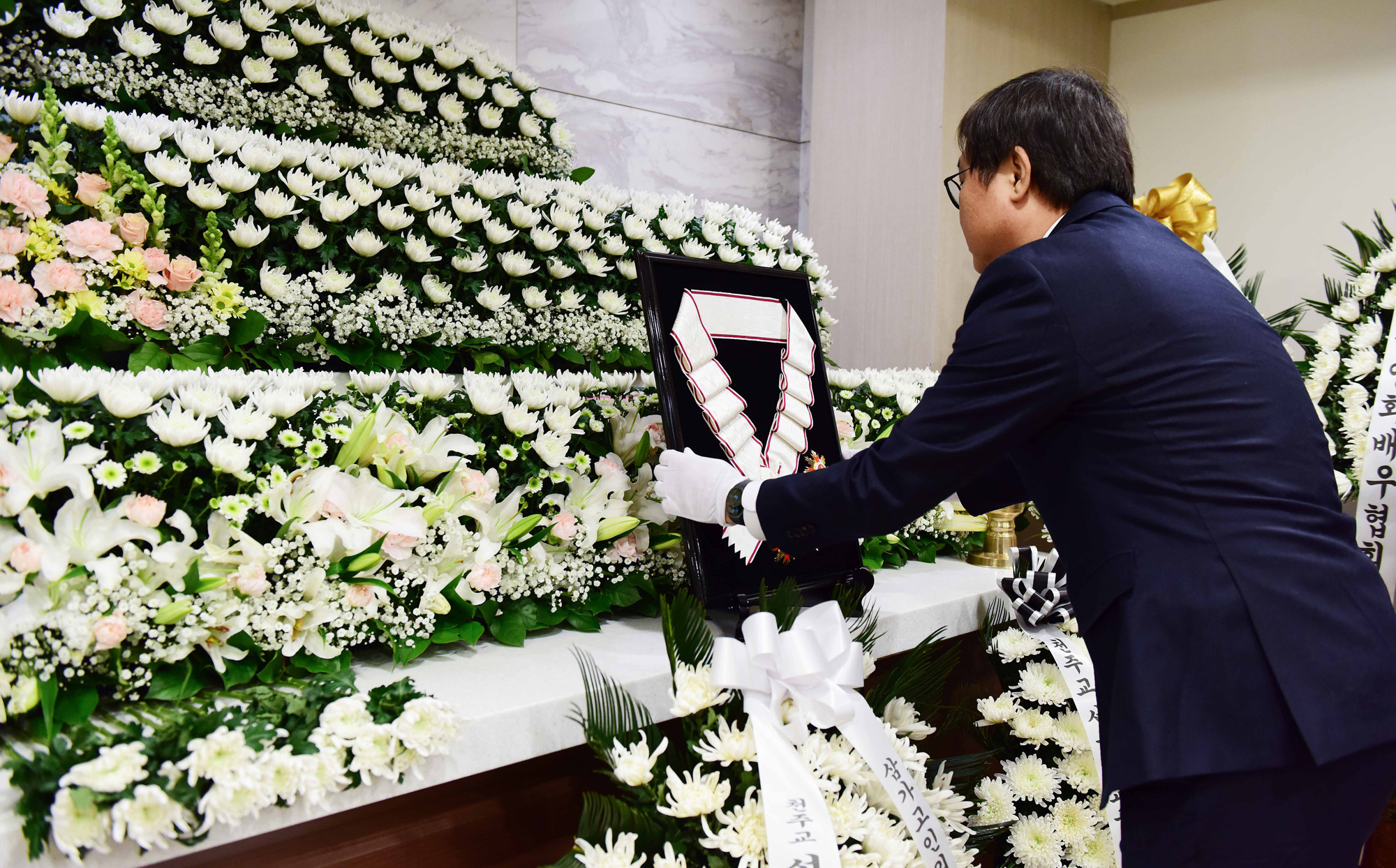 문화;안성기빈소;금관문화훈장추서;안성기훈장