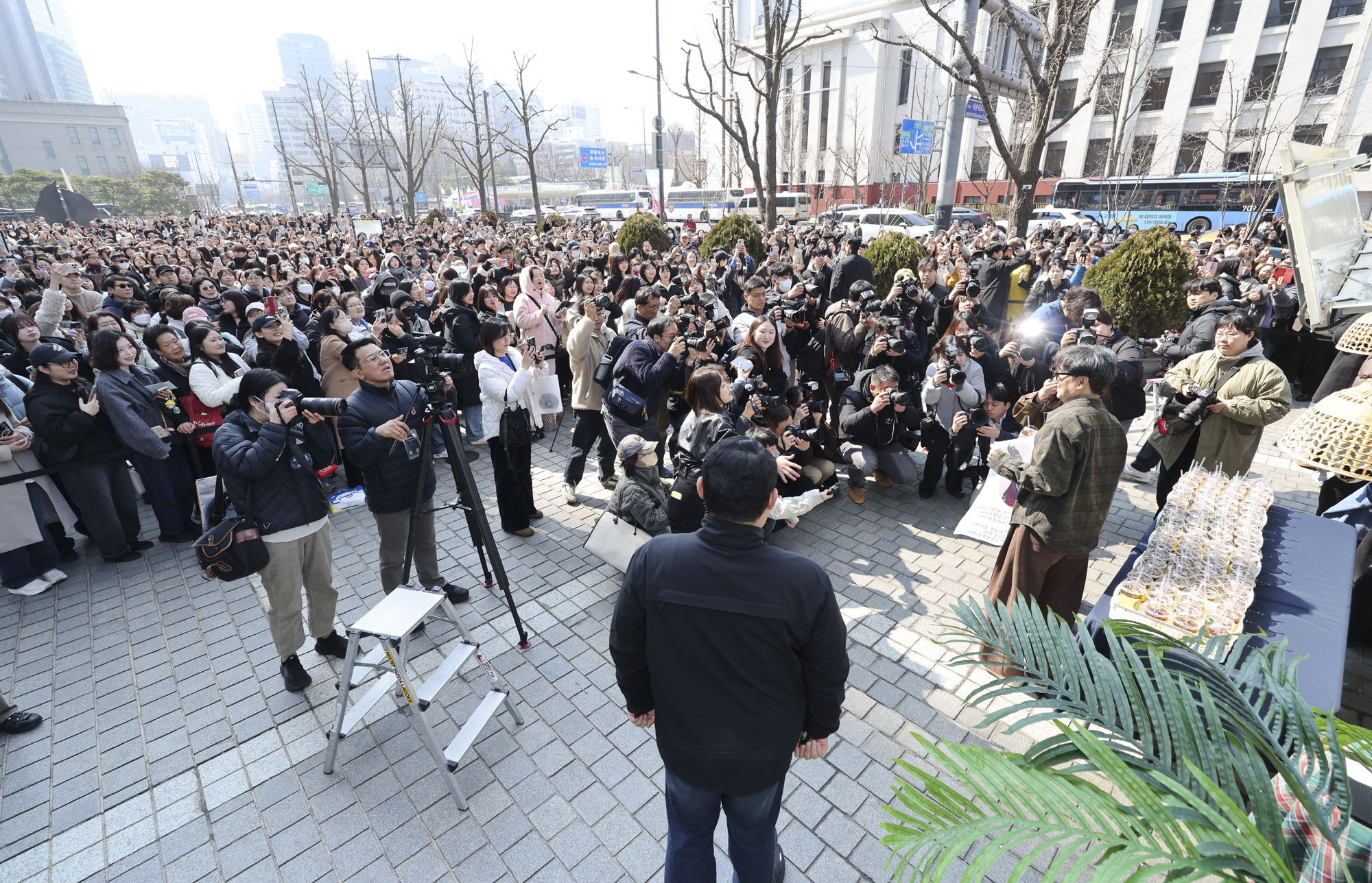 장항준;장항준감독;왕과사는남자;영화;영화천만관객;왕과사는남자영화