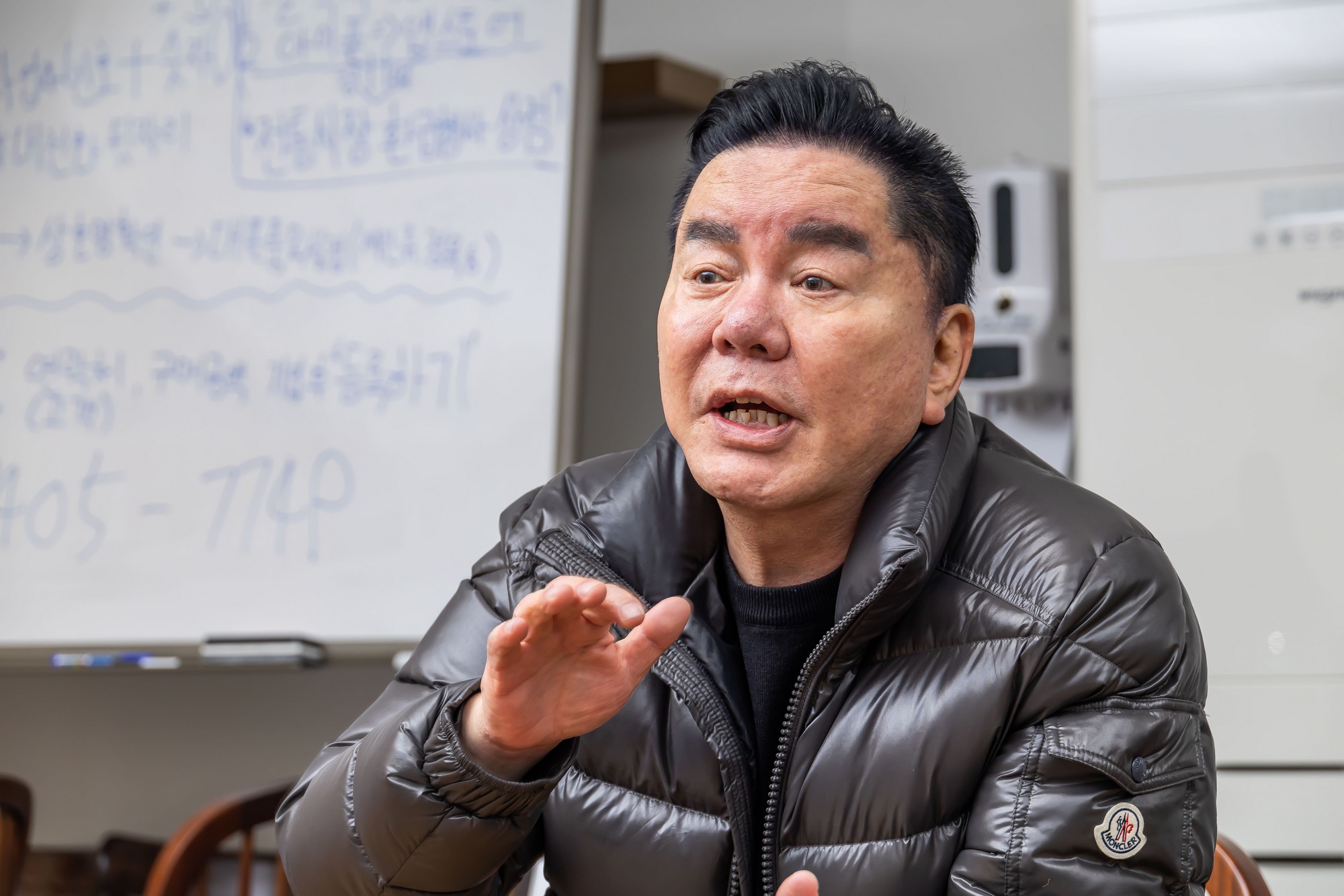 인물;연예;코미디언;개그맨;영화감독;심형래;영구TV;심형래영구;영구오부리;심형래감독인터뷰;인왕시장