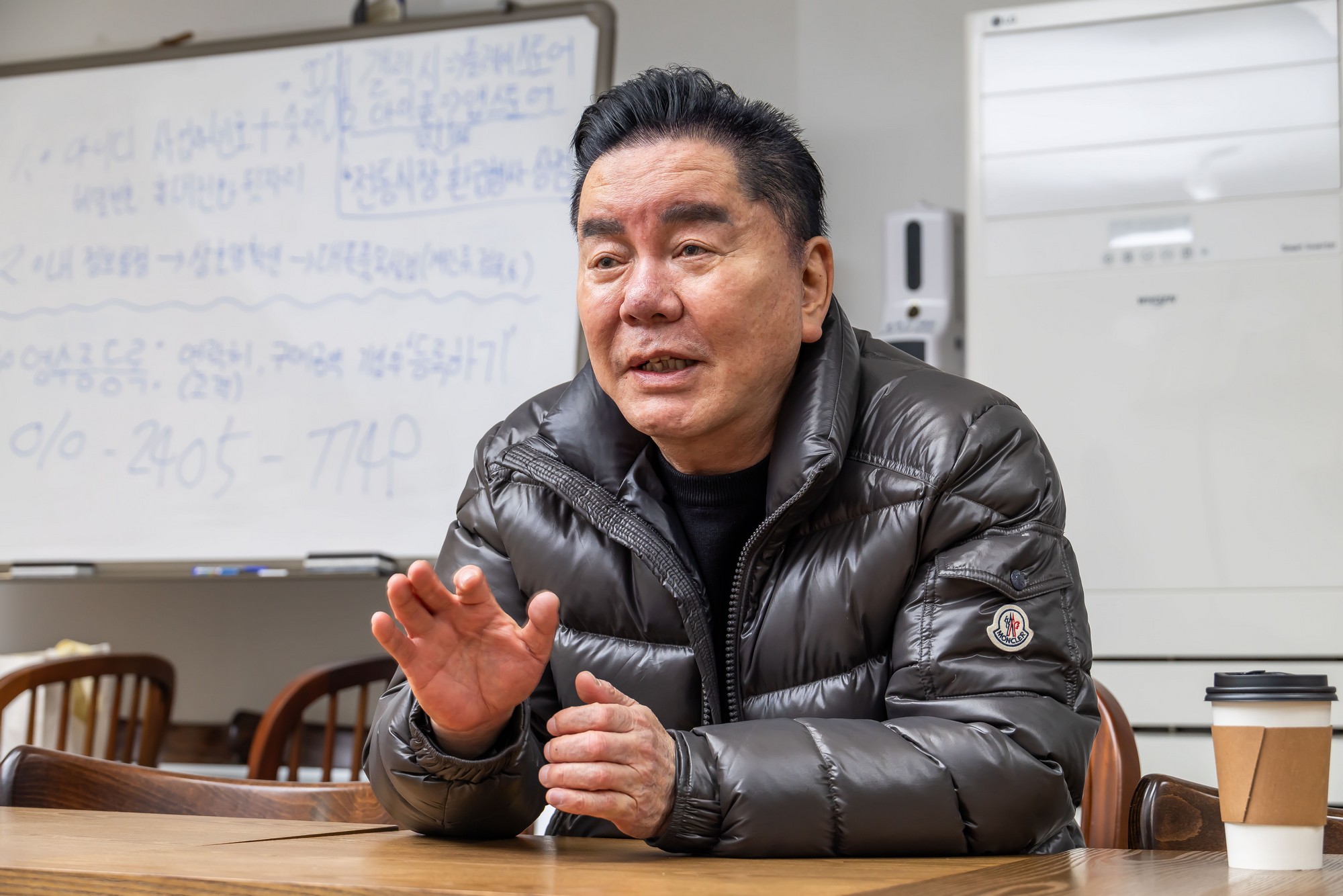 인물;연예;코미디언;개그맨;영화감독;심형래;영구TV;심형래영구;영구오부리;심형래감독인터뷰;인왕시장