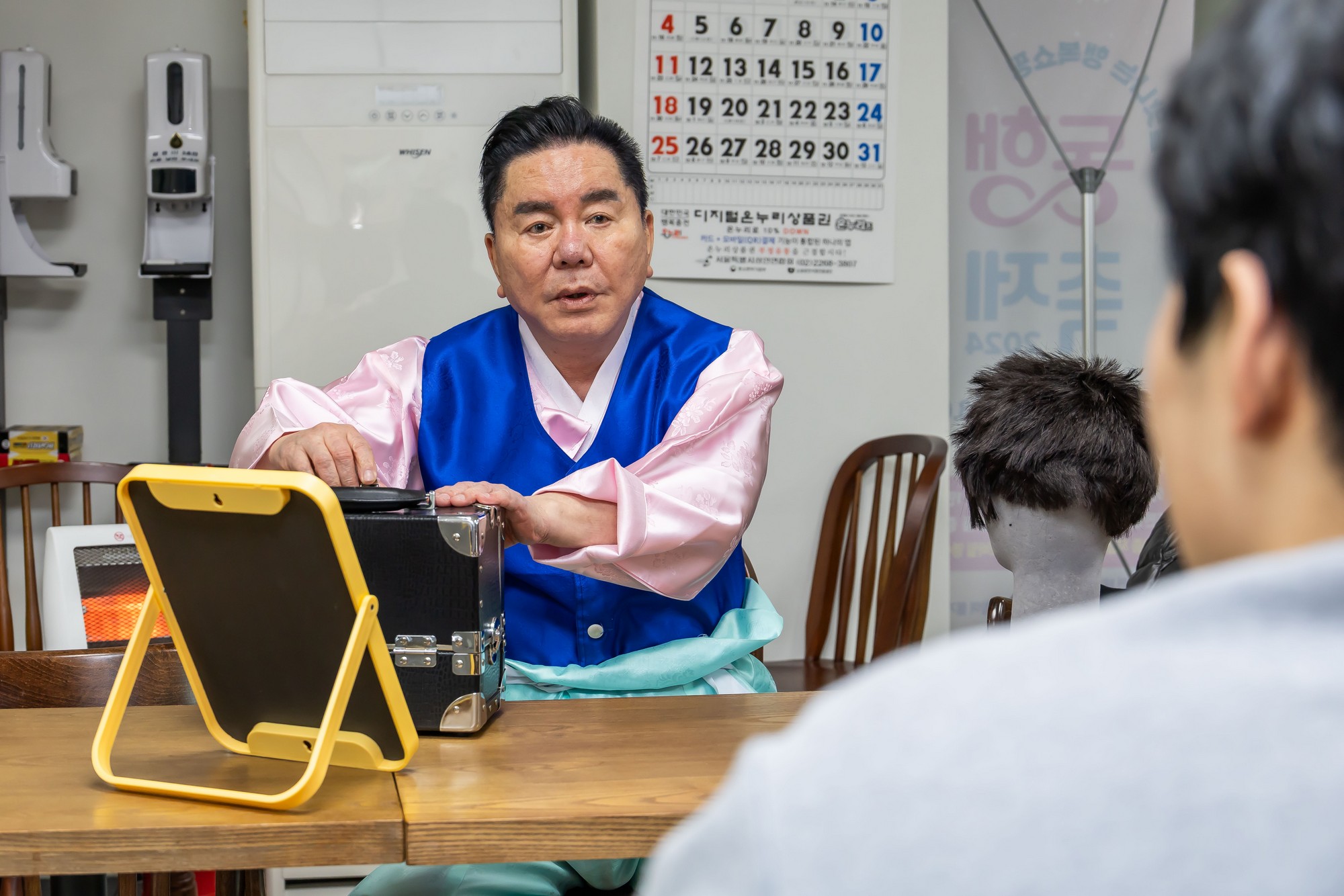 인물;연예;코미디언;개그맨;영화감독;심형래;영구TV;심형래영구;영구오부리;심형래감독인터뷰;인왕시장