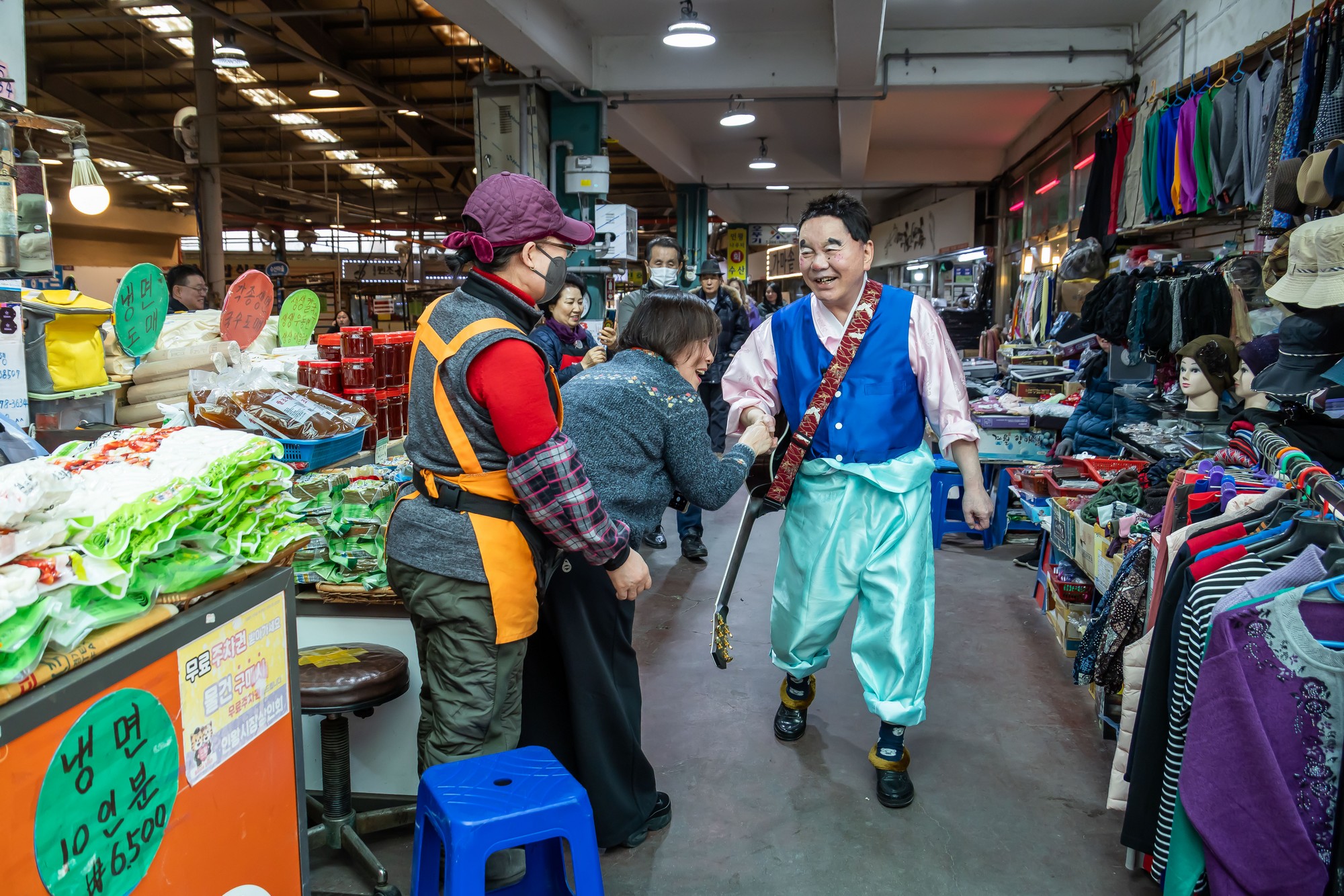 인물;연예;코미디언;개그맨;영화감독;심형래;영구TV;심형래영구;영구오부리;심형래감독인터뷰;인왕시장