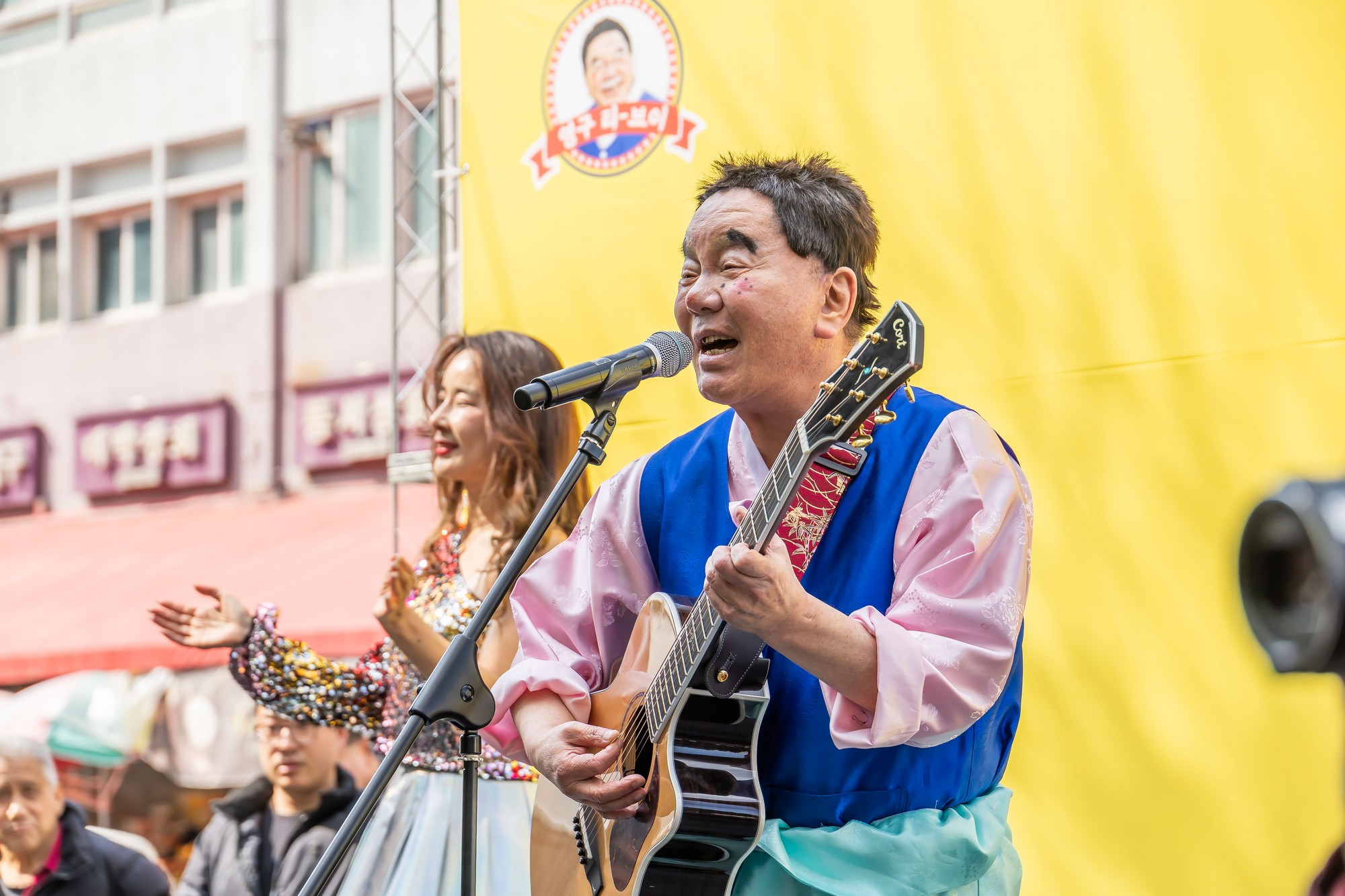 인물;연예;코미디언;개그맨;영화감독;심형래;영구TV;심형래영구;영구오부리;심형래감독인터뷰;인왕시장