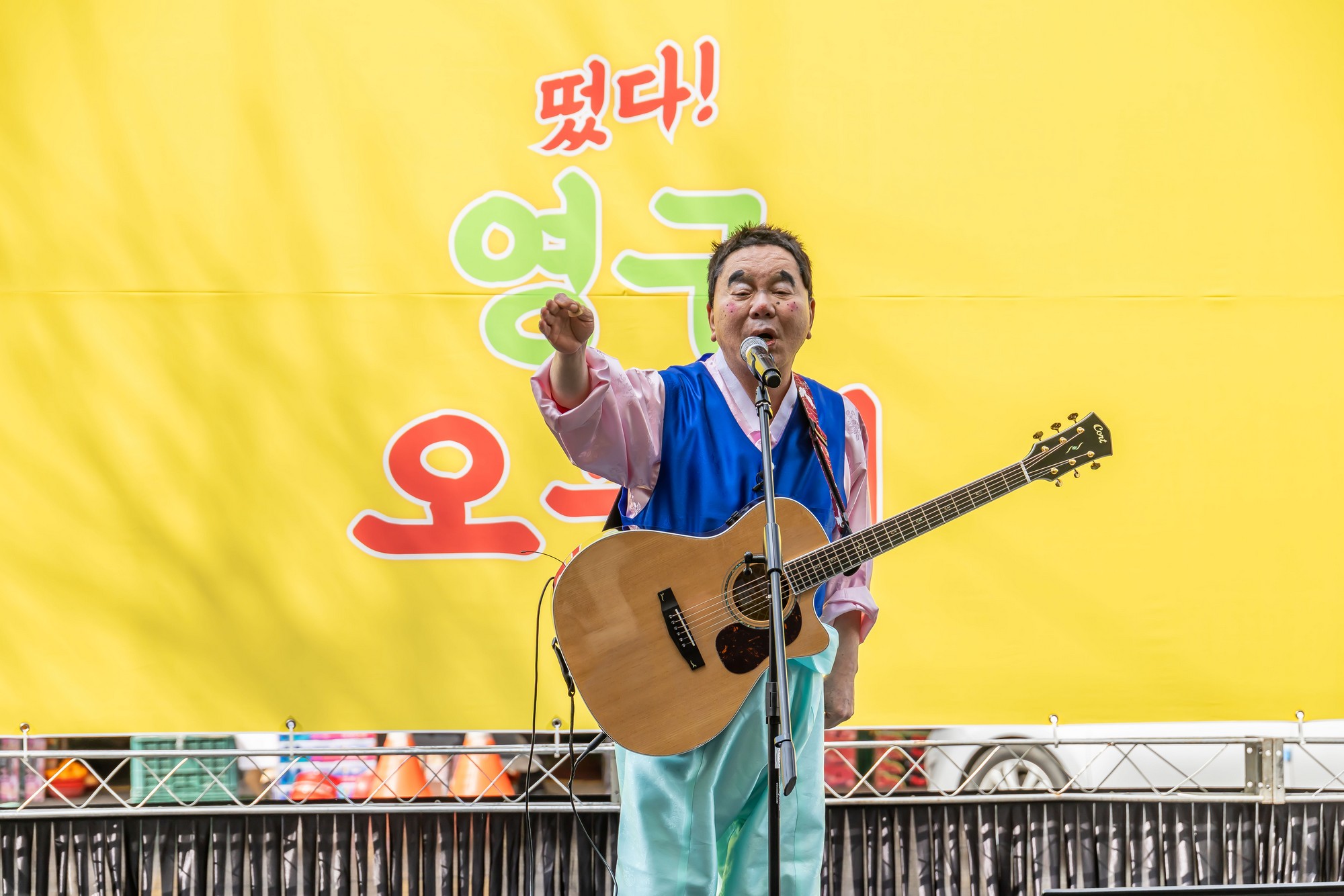 인물;연예;코미디언;개그맨;영화감독;심형래;영구TV;심형래영구;영구오부리;심형래감독인터뷰;인왕시장