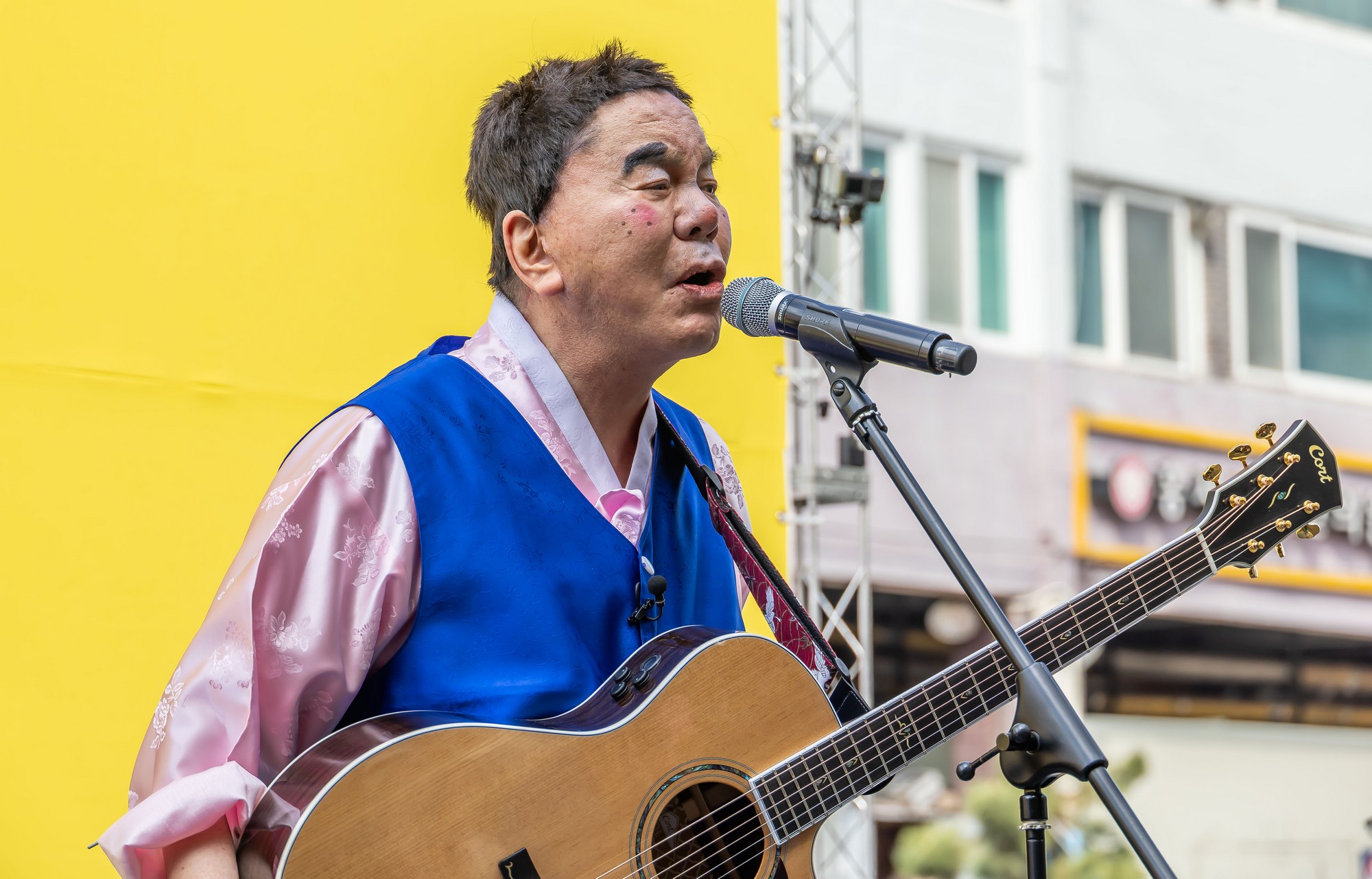 인물;연예;코미디언;개그맨;영화감독;심형래;영구TV;심형래영구;영구오부리;심형래감독인터뷰;인왕시장