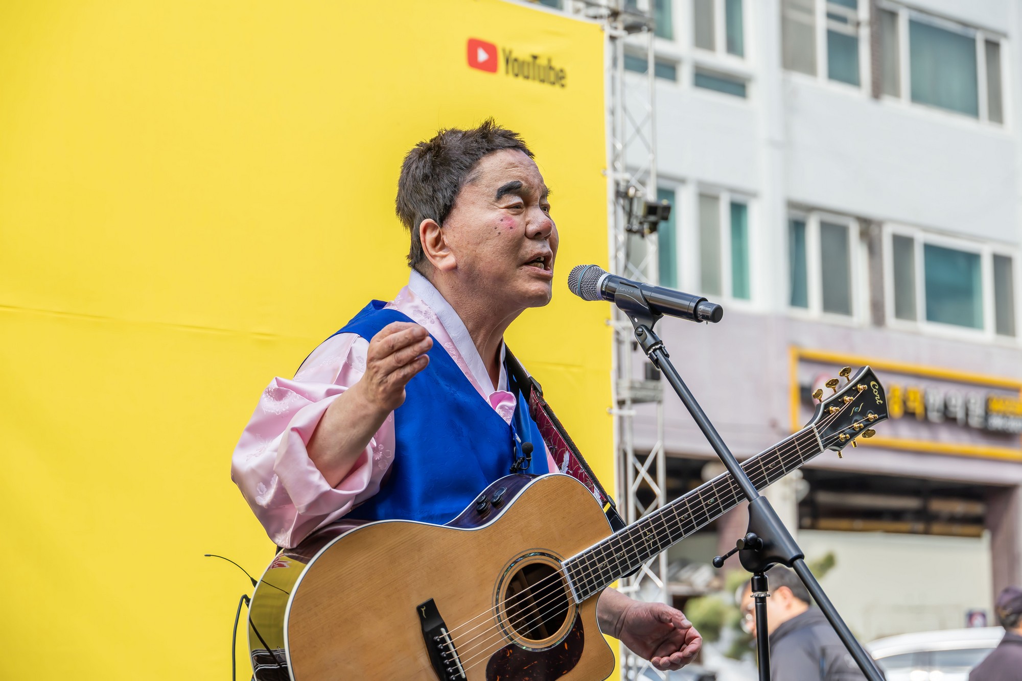 인물;연예;코미디언;개그맨;영화감독;심형래;영구TV;심형래영구;영구오부리;심형래감독인터뷰;인왕시장