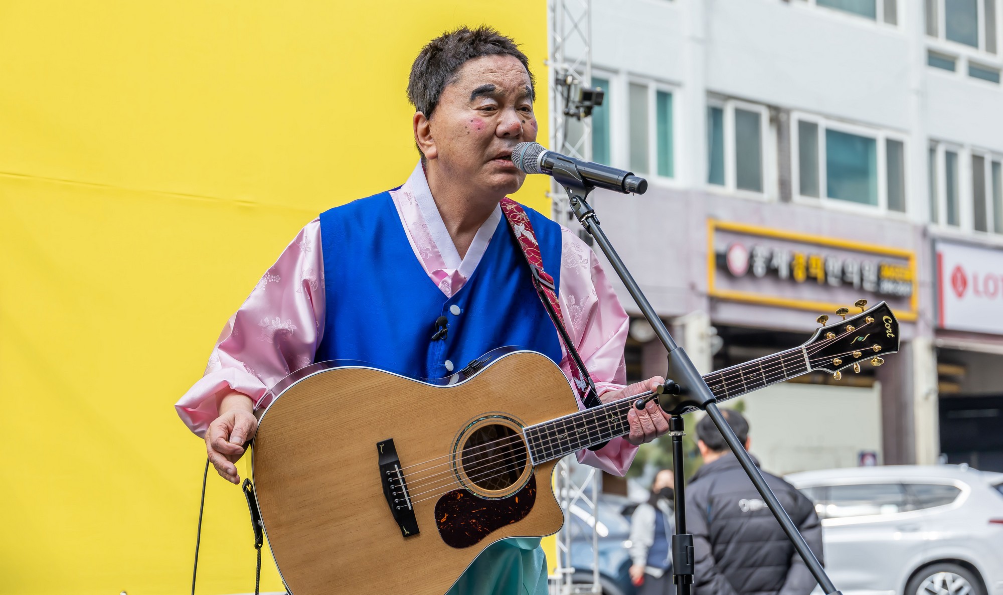 인물;연예;코미디언;개그맨;영화감독;심형래;영구TV;심형래영구;영구오부리;심형래감독인터뷰;인왕시장