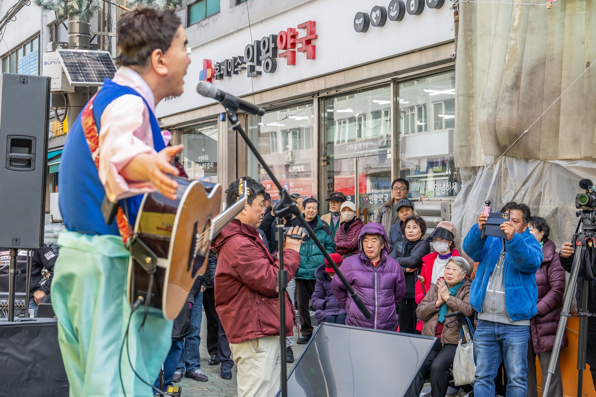 인물;연예;코미디언;개그맨;영화감독;심형래;영구TV;심형래영구;영구오부리;심형래감독인터뷰;인왕시장