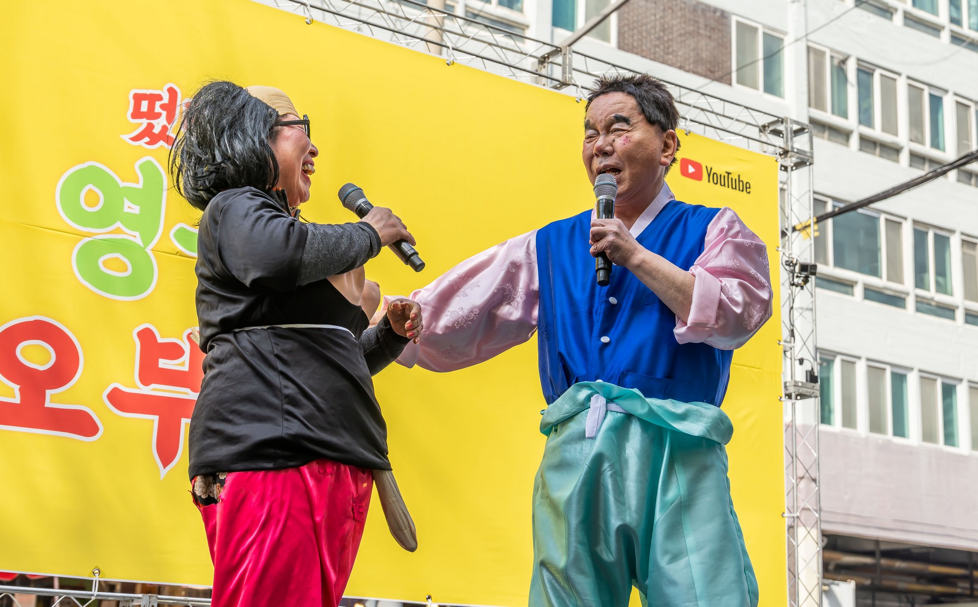 인물;연예;코미디언;개그맨;영화감독;심형래;영구TV;심형래영구;영구오부리;심형래감독인터뷰;인왕시장