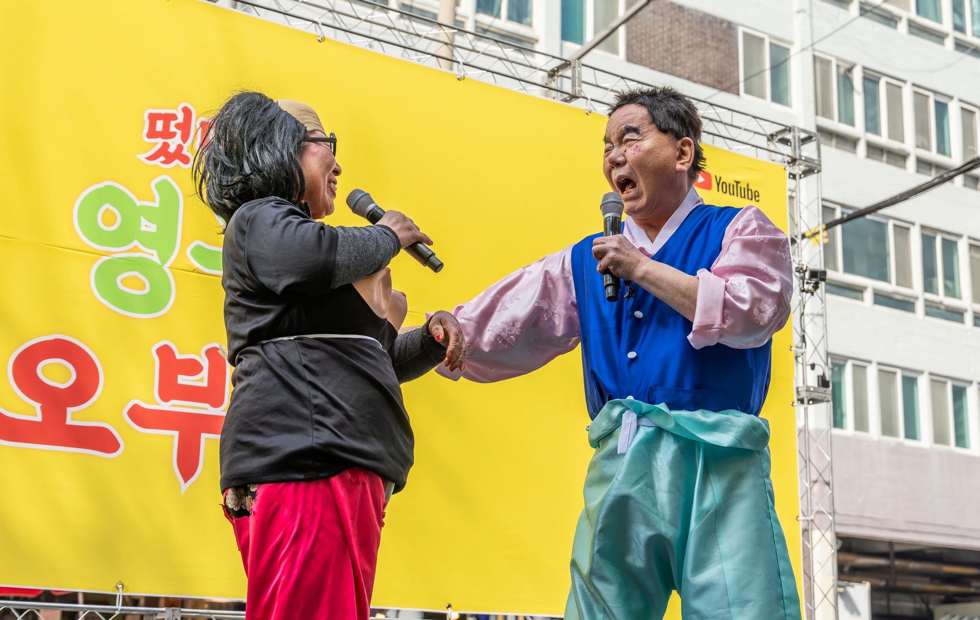 인물;연예;코미디언;개그맨;영화감독;심형래;영구TV;심형래영구;영구오부리;심형래감독인터뷰;인왕시장