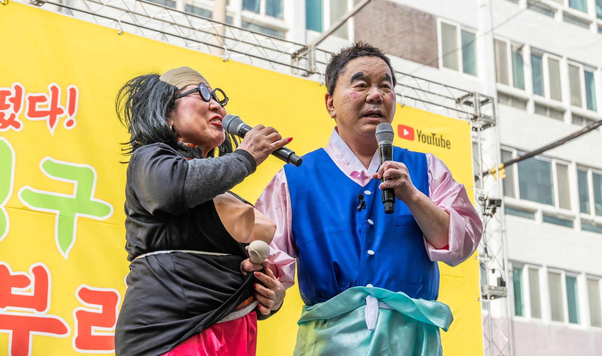 인물;연예;코미디언;개그맨;영화감독;심형래;영구TV;심형래영구;영구오부리;심형래감독인터뷰;인왕시장