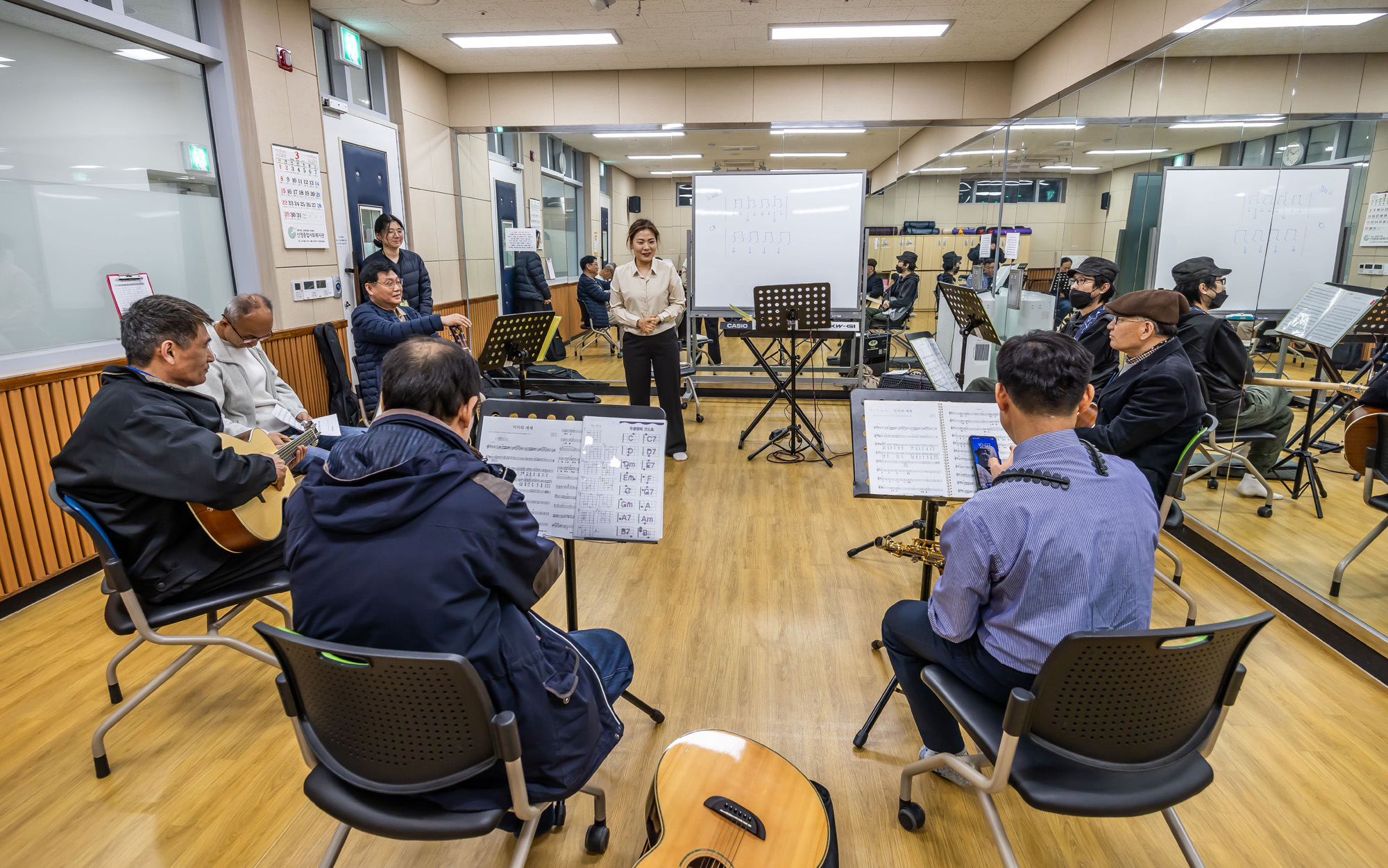 사회;세태;남성고독사;5060남성고독사;중장년1인남성가구;신정종합사회복지관;5060남성음악테라피;5060남성밴드연습