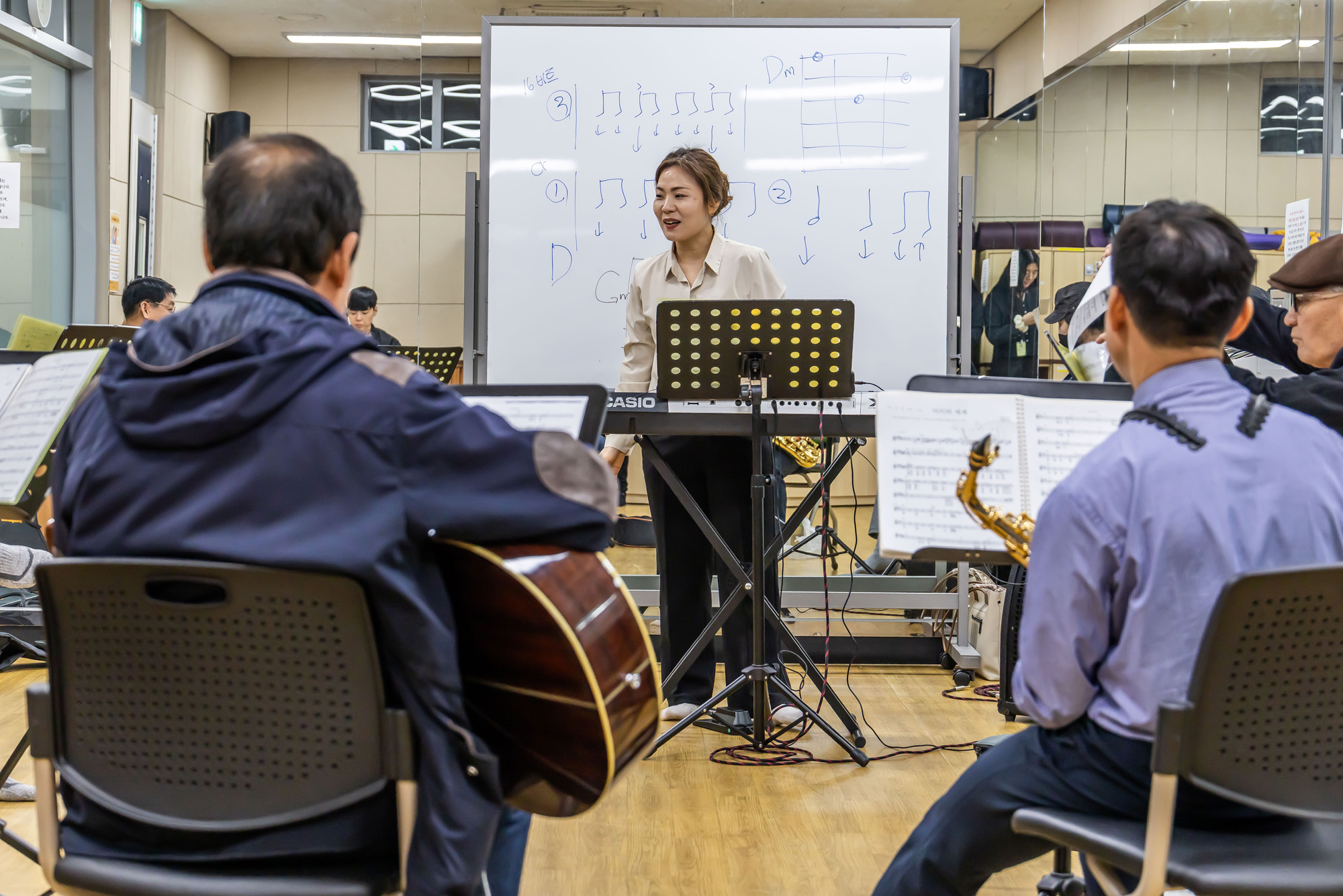 사회;세태;남성고독사;5060남성고독사;중장년1인남성가구;신정종합사회복지관;5060남성음악테라피;5060남성밴드연습