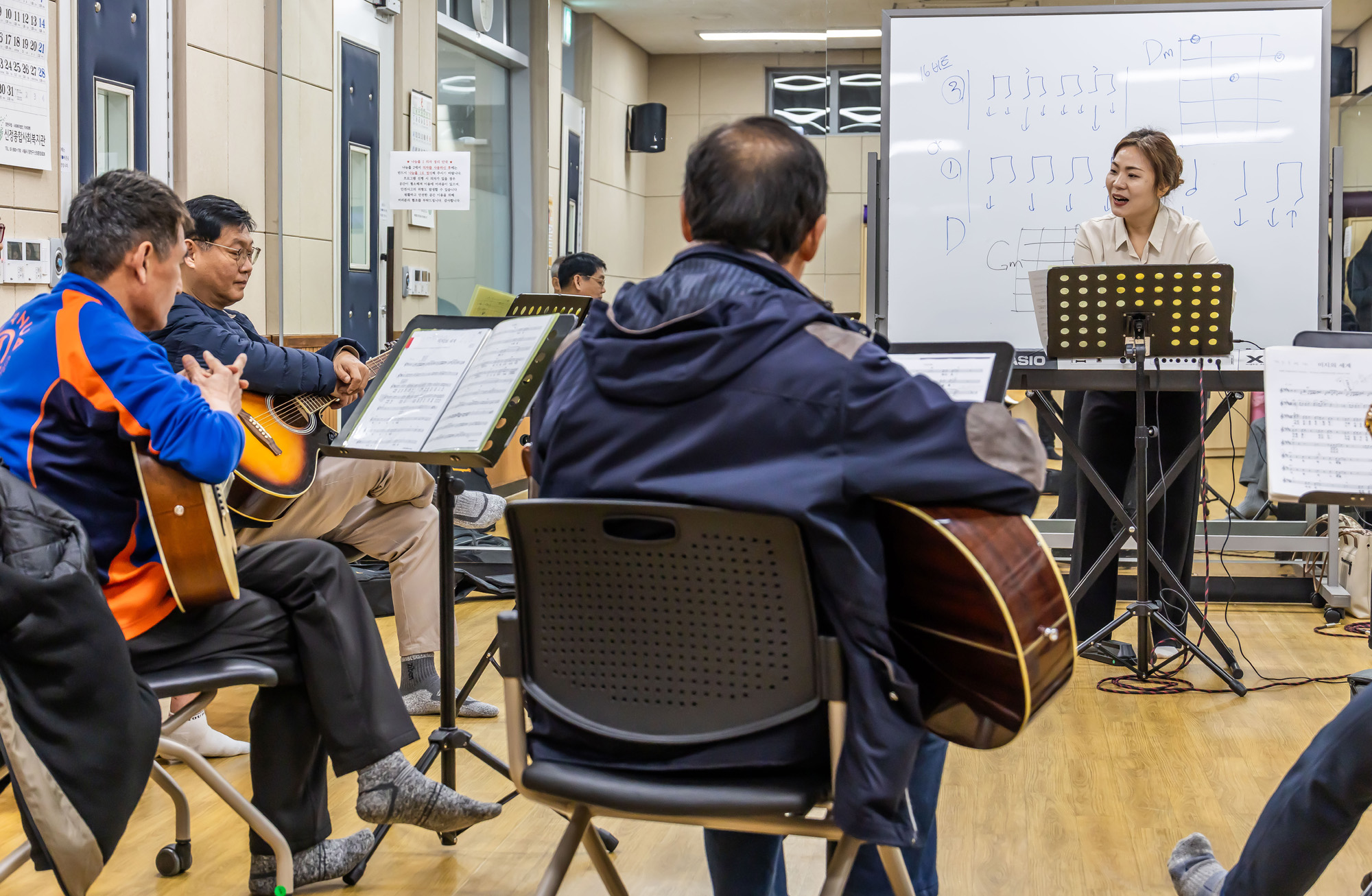 사회;세태;남성고독사;5060남성고독사;중장년1인남성가구;신정종합사회복지관;5060남성음악테라피;5060남성밴드연습
