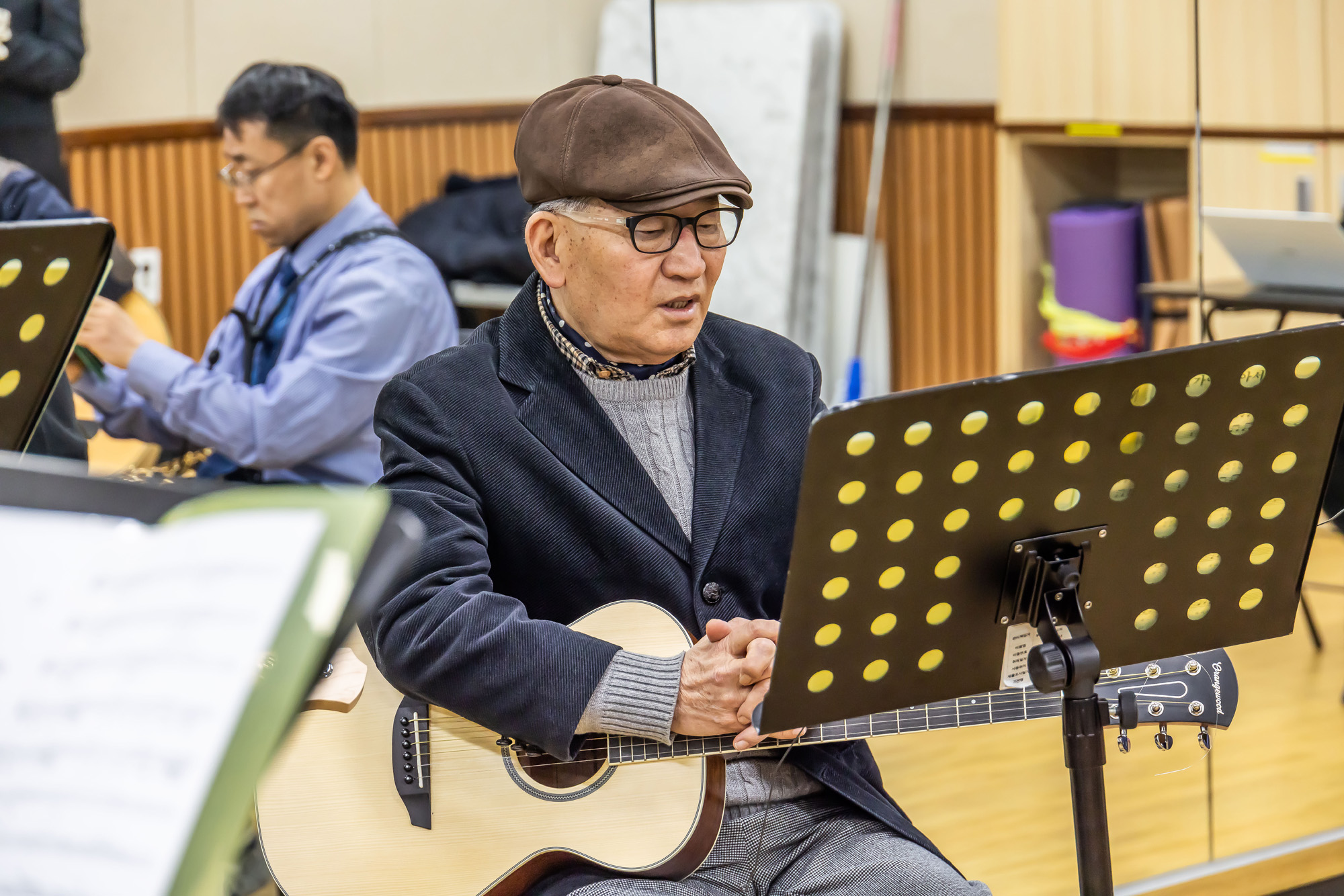 사회;세태;남성고독사;5060남성고독사;중장년1인남성가구;신정종합사회복지관;5060남성음악테라피;5060남성밴드연습