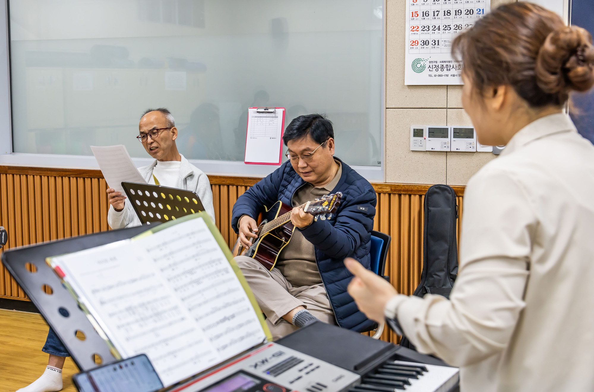 사회;세태;남성고독사;5060남성고독사;중장년1인남성가구;신정종합사회복지관;5060남성음악테라피;5060남성밴드연습
