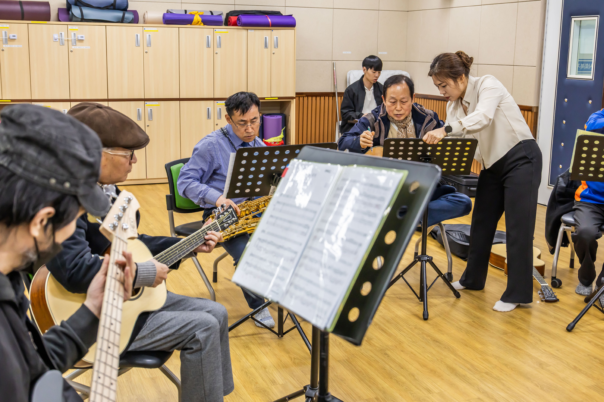 사회;세태;남성고독사;5060남성고독사;중장년1인남성가구;신정종합사회복지관;5060남성음악테라피;5060남성밴드연습