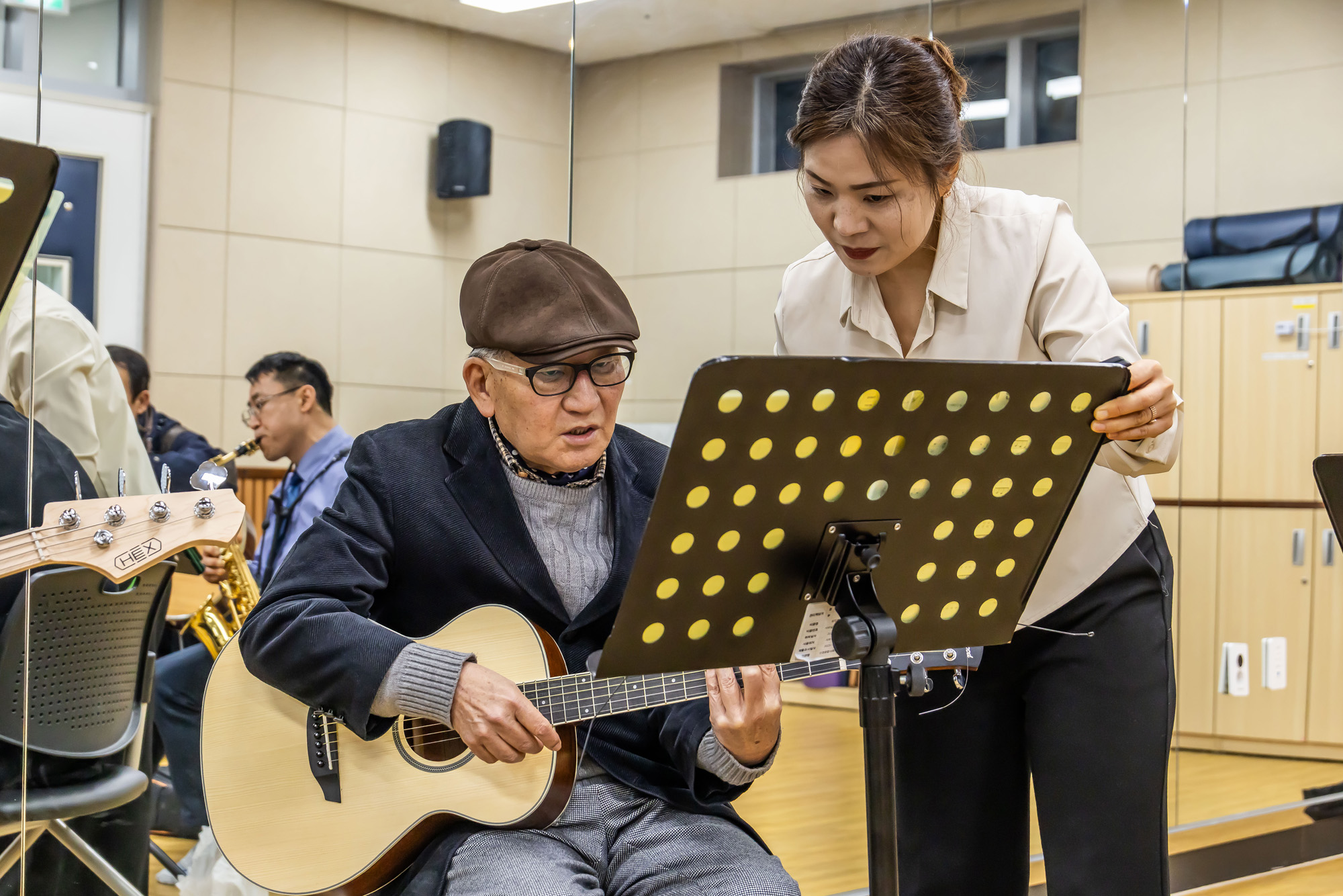 사회;세태;남성고독사;5060남성고독사;중장년1인남성가구;신정종합사회복지관;5060남성음악테라피;5060남성밴드연습