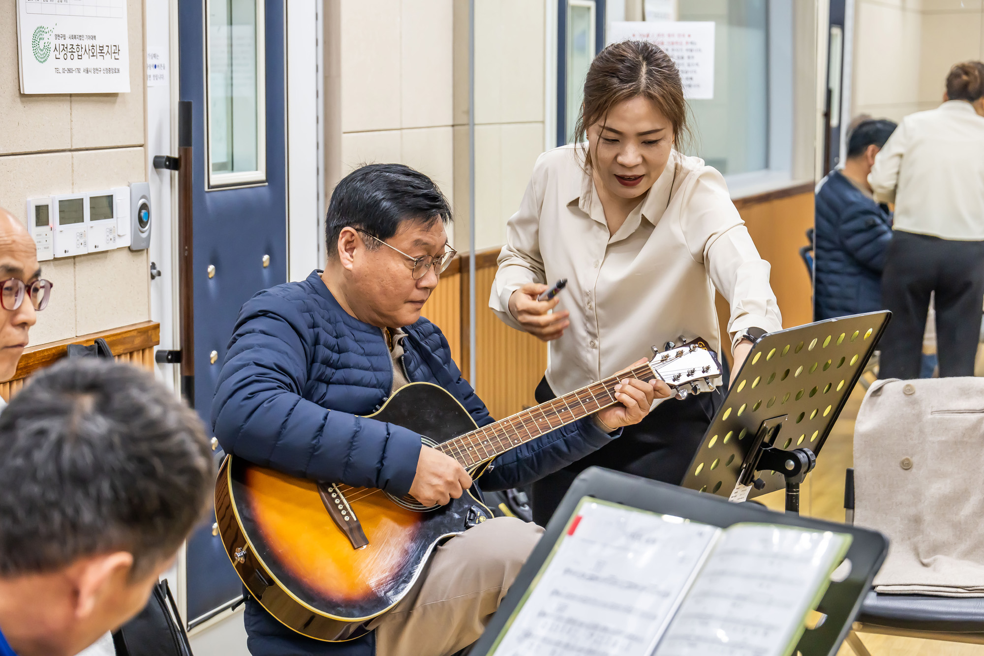 사회;세태;남성고독사;5060남성고독사;중장년1인남성가구;신정종합사회복지관;5060남성음악테라피;5060남성밴드연습